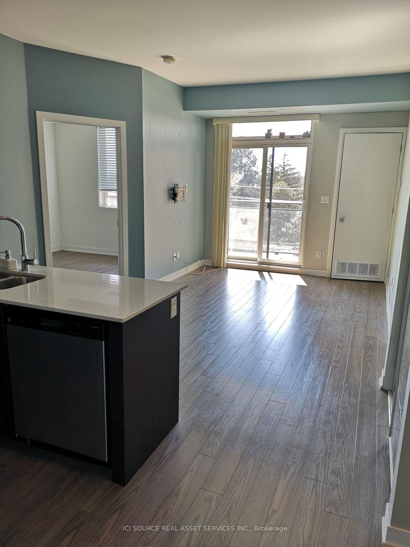 Photo of Unit 423, 3560 St. Clair Avenue E