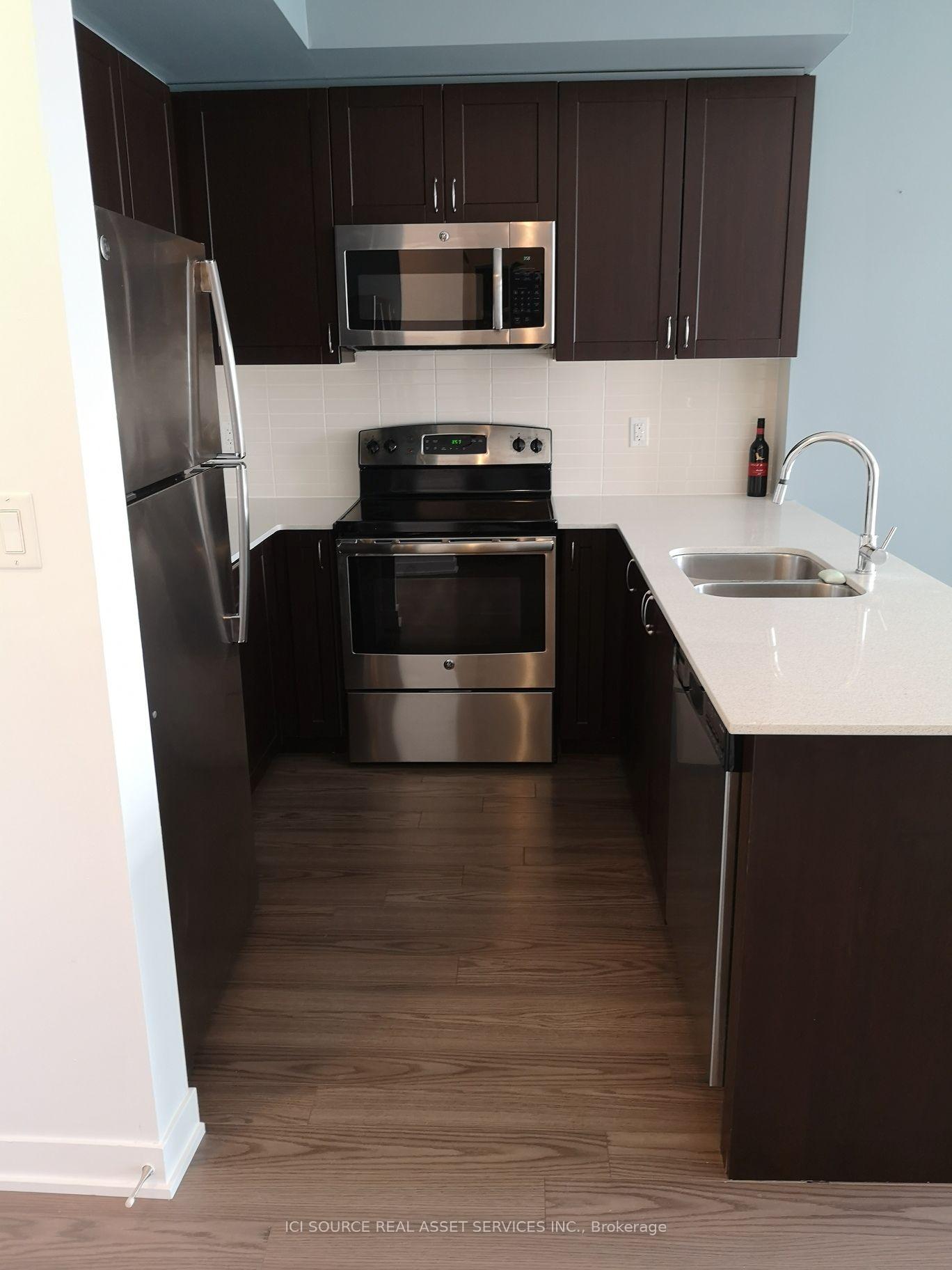 Photo 5 of Unit 423, 3560 St. Clair Avenue E, Scarborough, Kennedy Park — HOMEH