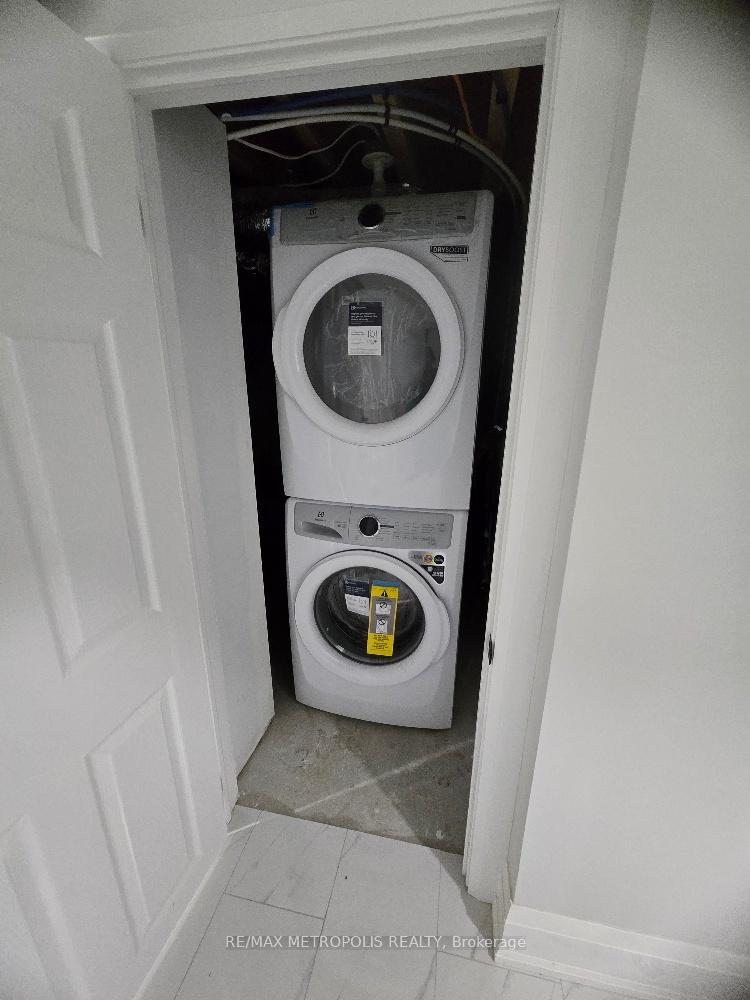 Photo 3 of Unit Basement, 1136 Enchanted Crescent, Pickering, Rural Pickering — HOMEH