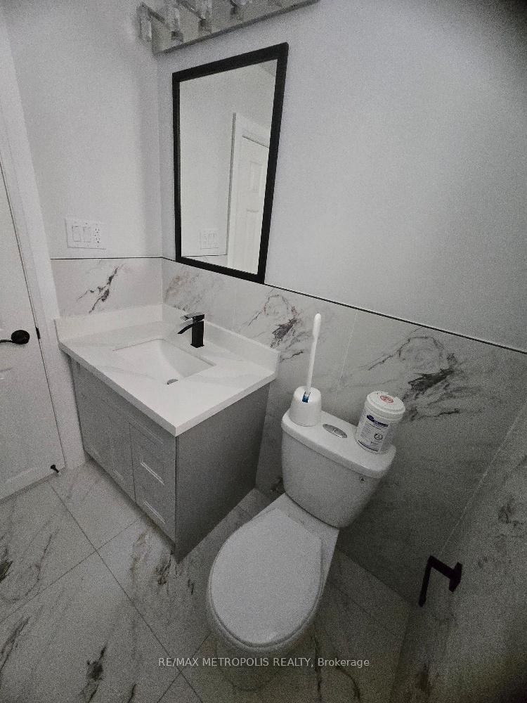 Photo 4 of Unit Basement, 1136 Enchanted Crescent, Pickering, Rural Pickering — HOMEH