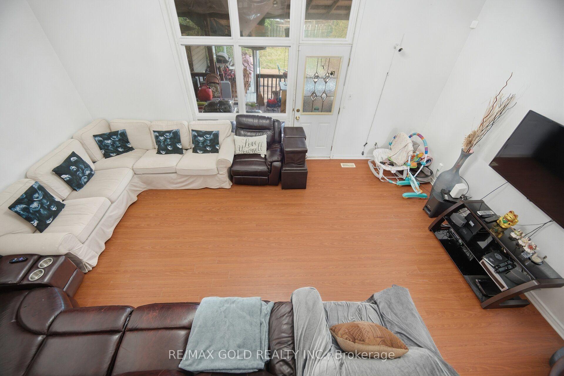 Photo 8 of 83 Clarion Road, Etobicoke, Willowridge-Martingrove-Richview — HOMEH