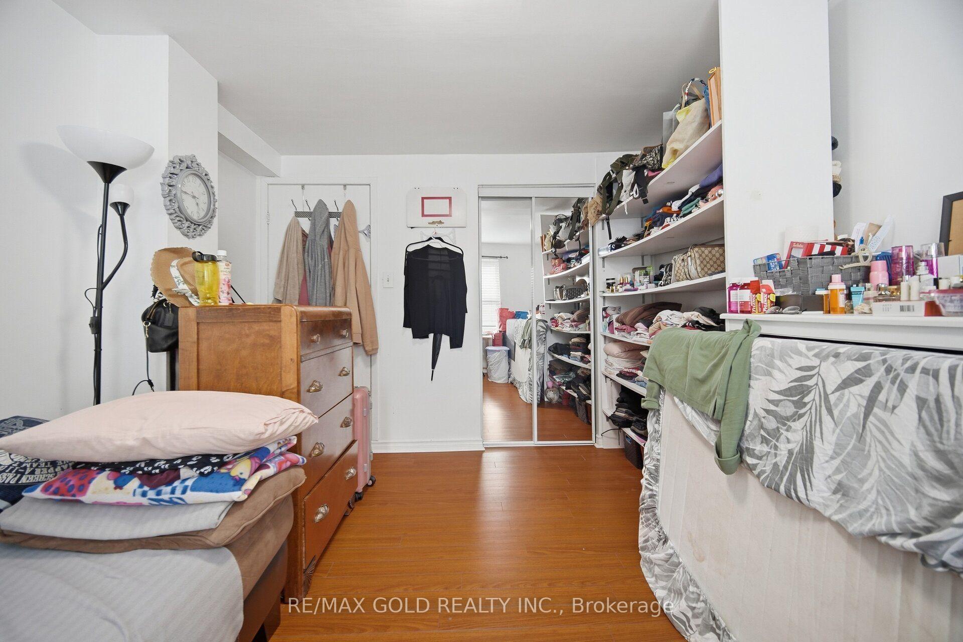 Photo 24 of 83 Clarion Road, Etobicoke, Willowridge-Martingrove-Richview — HOMEH
