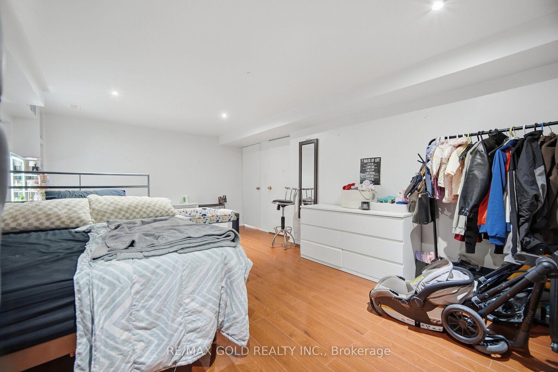 Photo 32 of 83 Clarion Road, Etobicoke, Willowridge-Martingrove-Richview — HOMEH