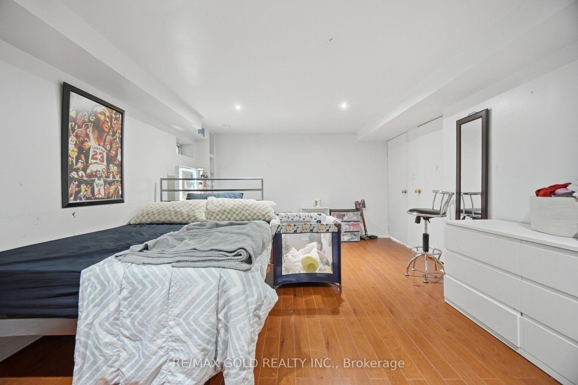 Photo 33 of 83 Clarion Road, Etobicoke, Willowridge-Martingrove-Richview — HOMEH