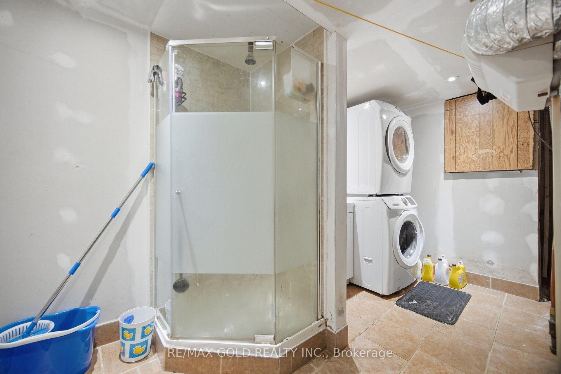 Photo 36 of 83 Clarion Road, Etobicoke, Willowridge-Martingrove-Richview — HOMEH