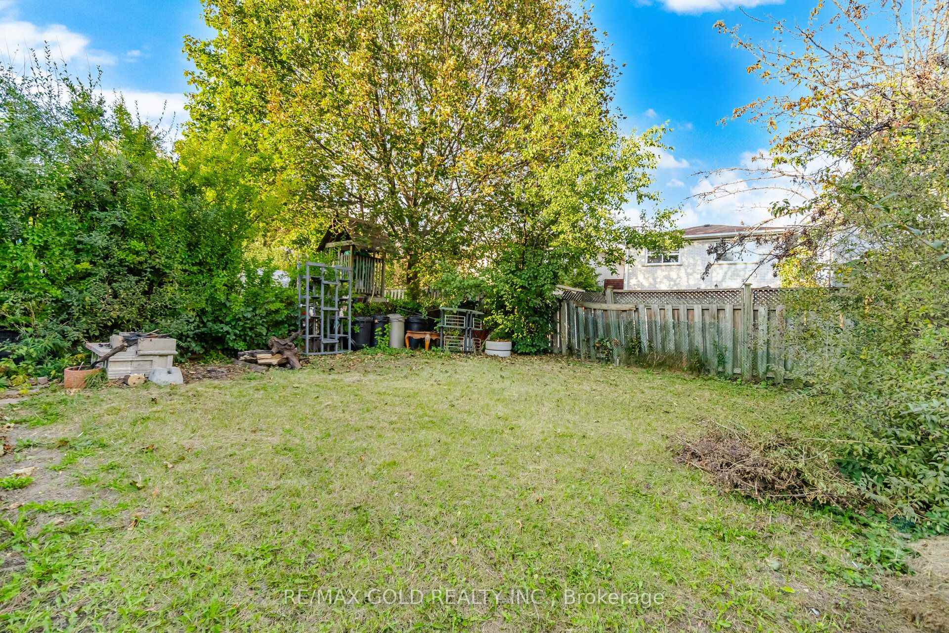 Photo 49 of 83 Clarion Road, Etobicoke, Willowridge-Martingrove-Richview — HOMEH