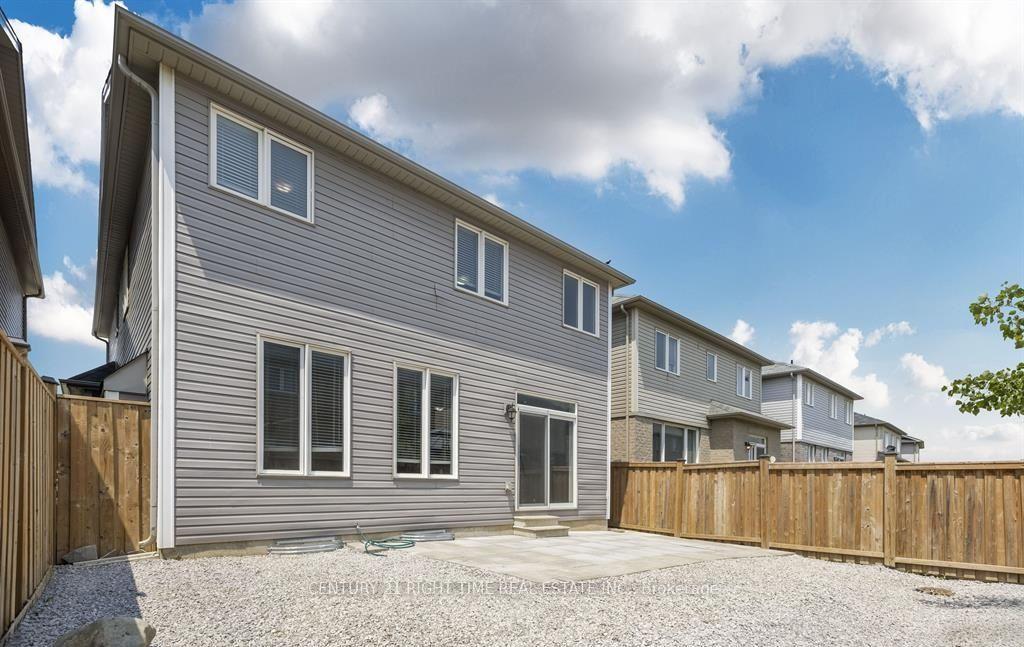Photo 5 of 25 Munro Circle, Brantford, Empire South — HOMEH