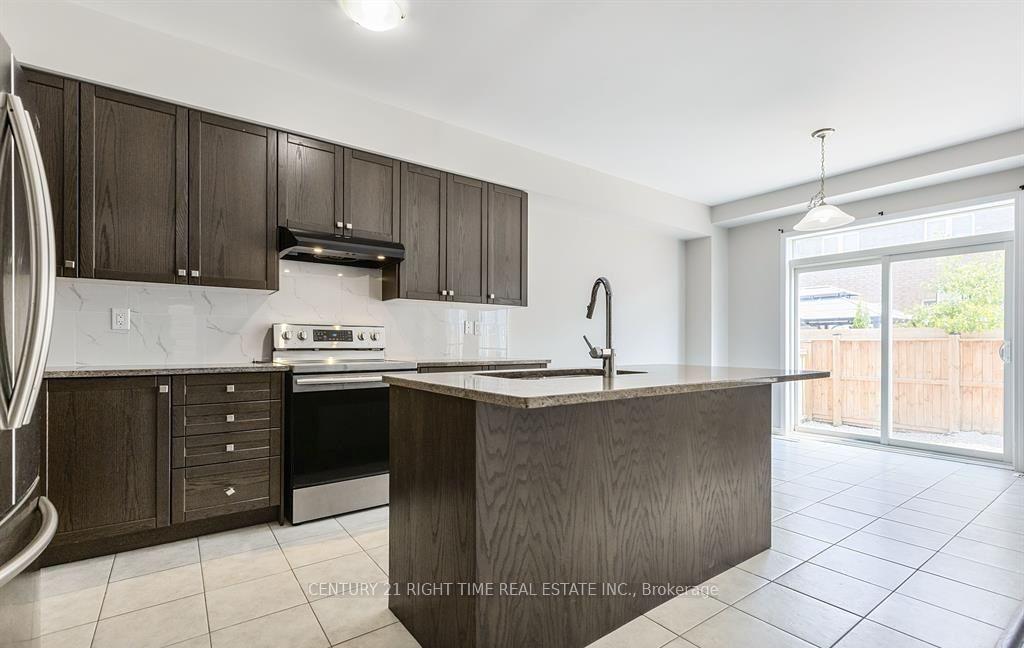 Photo 12 of 25 Munro Circle, Brantford, Empire South — HOMEH