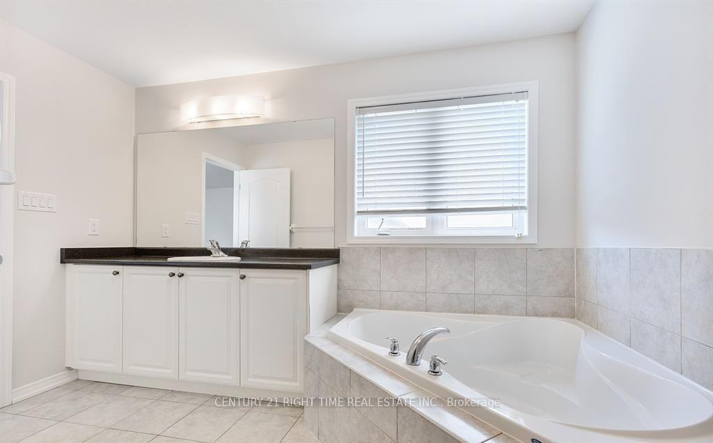 Photo 22 of 25 Munro Circle, Brantford, Empire South — HOMEH