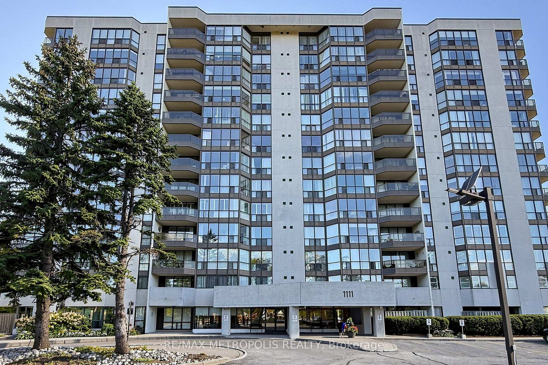 Photo 2 of Unit 207, 1111 Bough Beeches Boulevard, Mississauga, Rathwood — HOMEH