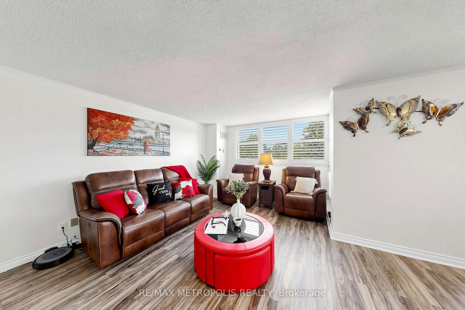 Photo 7 of Unit 207, 1111 Bough Beeches Boulevard, Mississauga, Rathwood — HOMEH