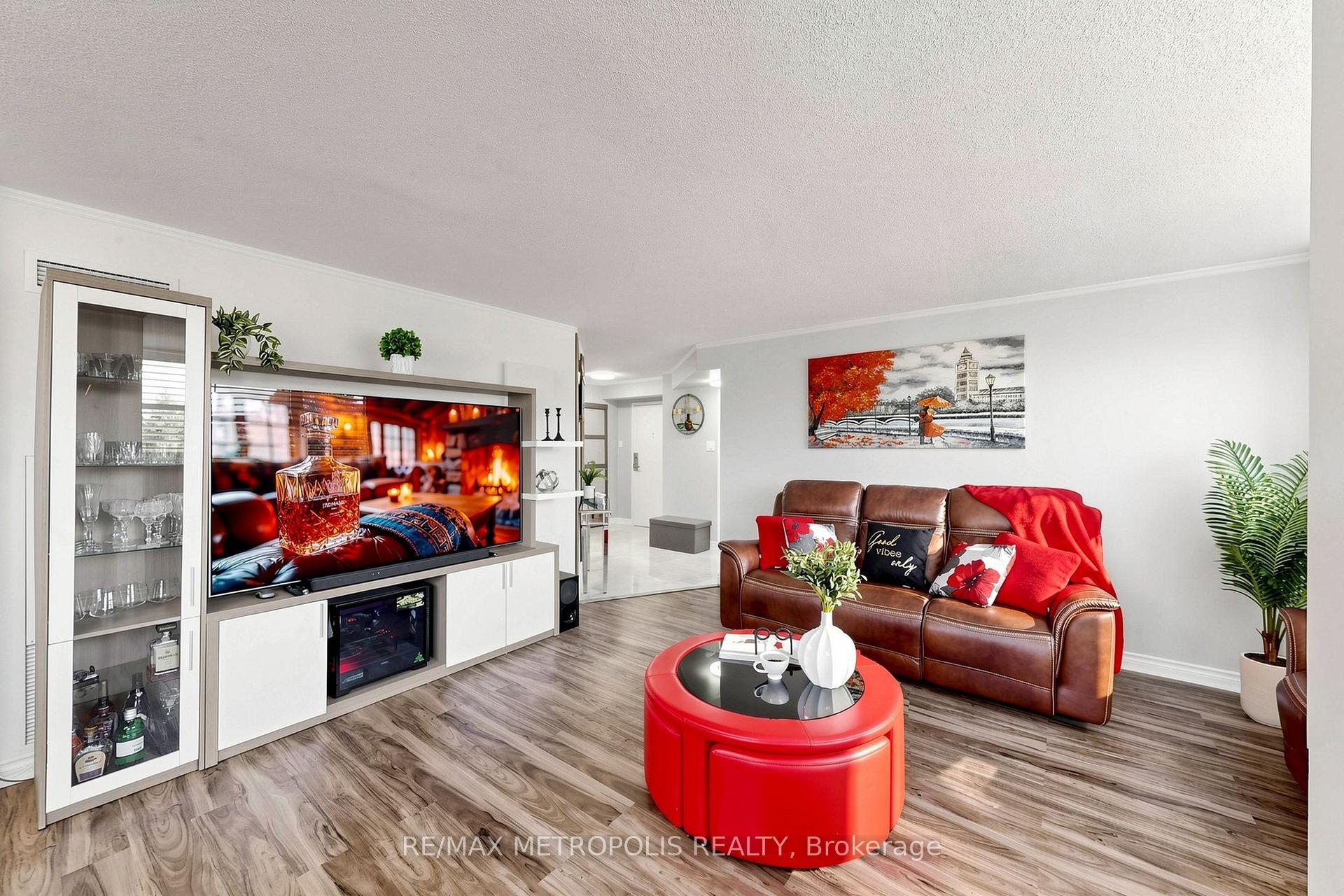 Photo 8 of Unit 207, 1111 Bough Beeches Boulevard, Mississauga, Rathwood — HOMEH