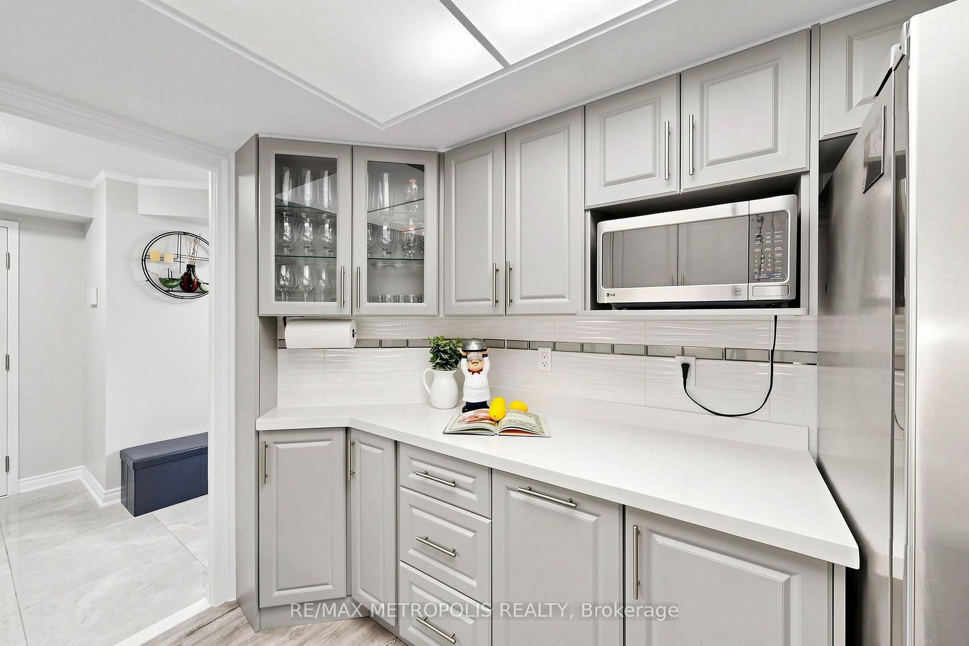 Photo 16 of Unit 207, 1111 Bough Beeches Boulevard, Mississauga, Rathwood — HOMEH