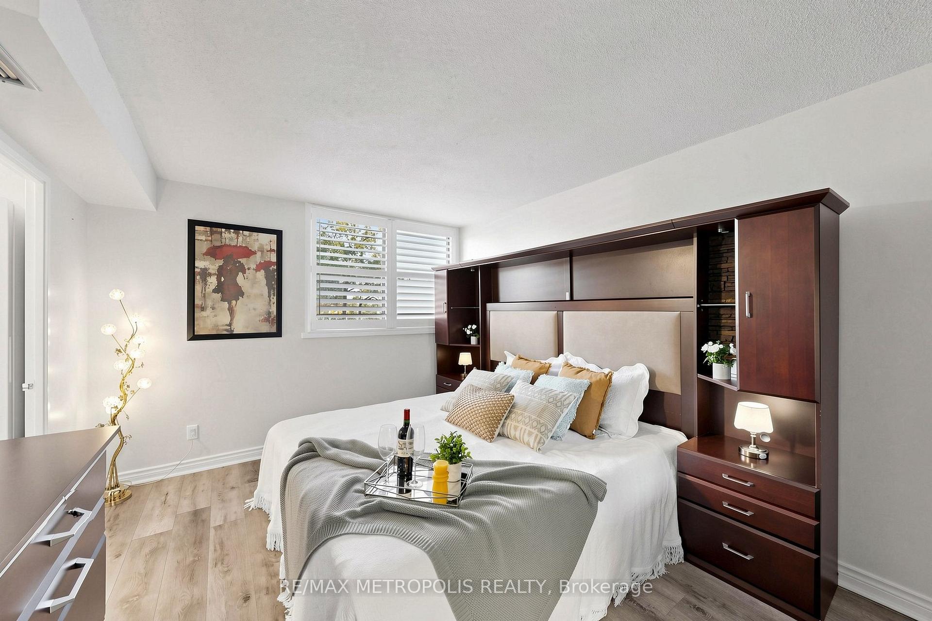 Photo 21 of Unit 207, 1111 Bough Beeches Boulevard, Mississauga, Rathwood — HOMEH