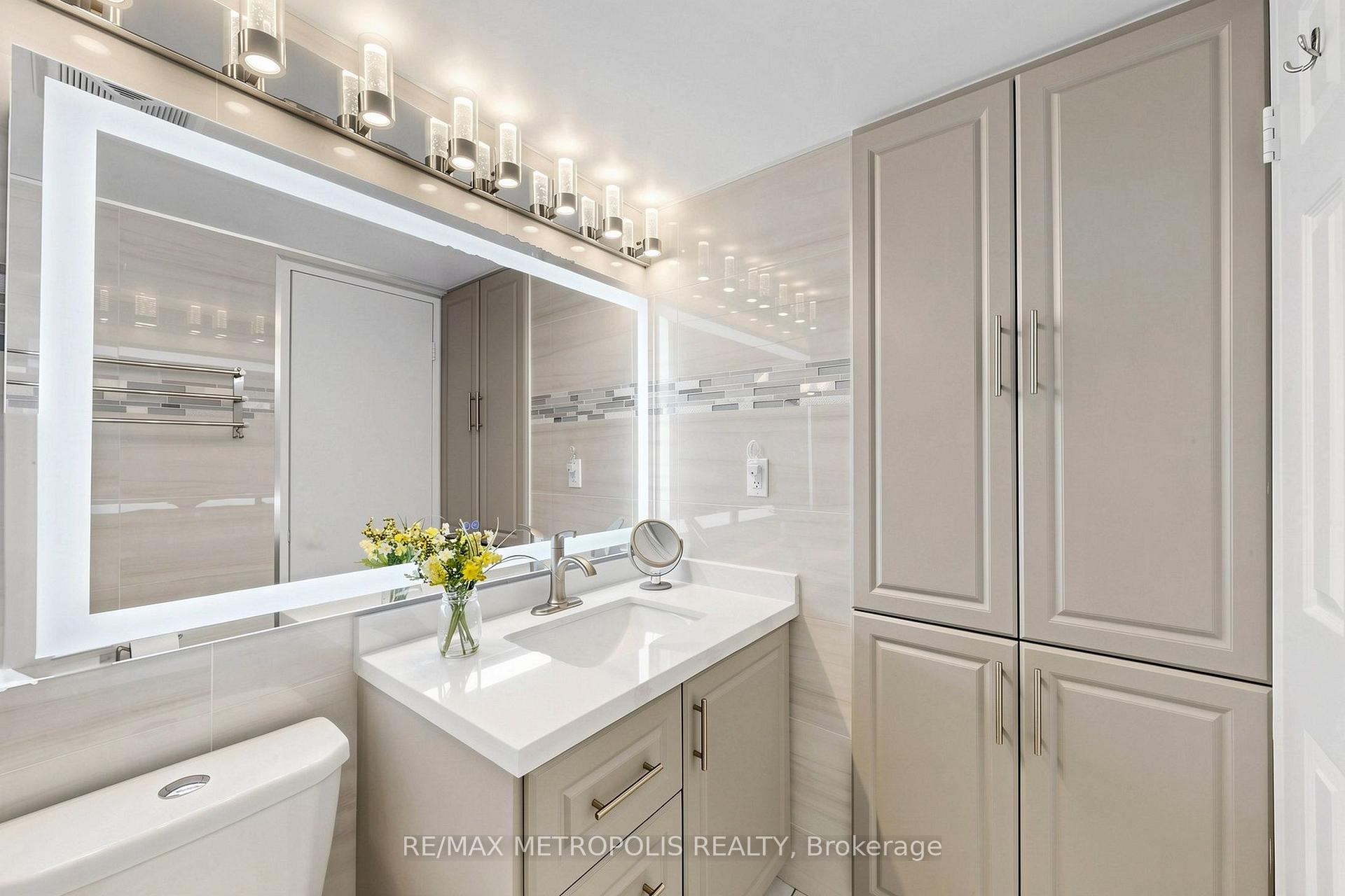 Photo 25 of Unit 207, 1111 Bough Beeches Boulevard, Mississauga, Rathwood — HOMEH