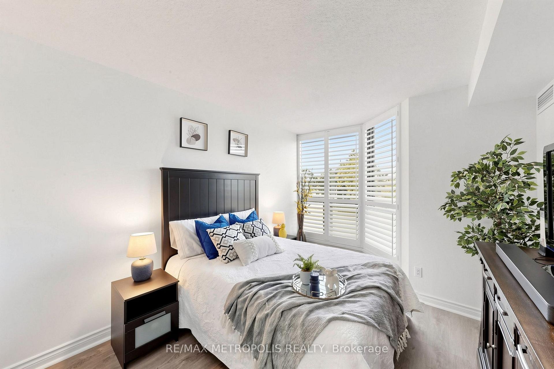 Photo 26 of Unit 207, 1111 Bough Beeches Boulevard, Mississauga, Rathwood — HOMEH