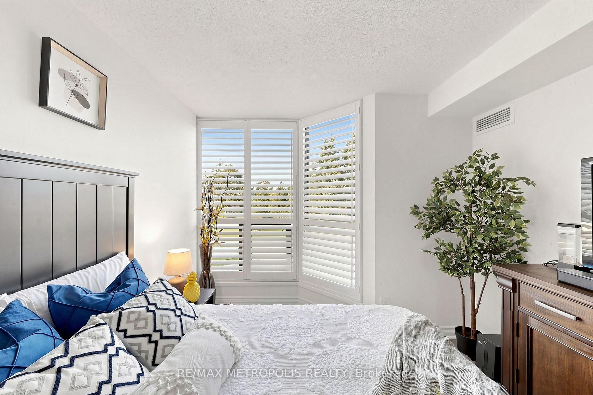 Photo 28 of Unit 207, 1111 Bough Beeches Boulevard, Mississauga, Rathwood — HOMEH