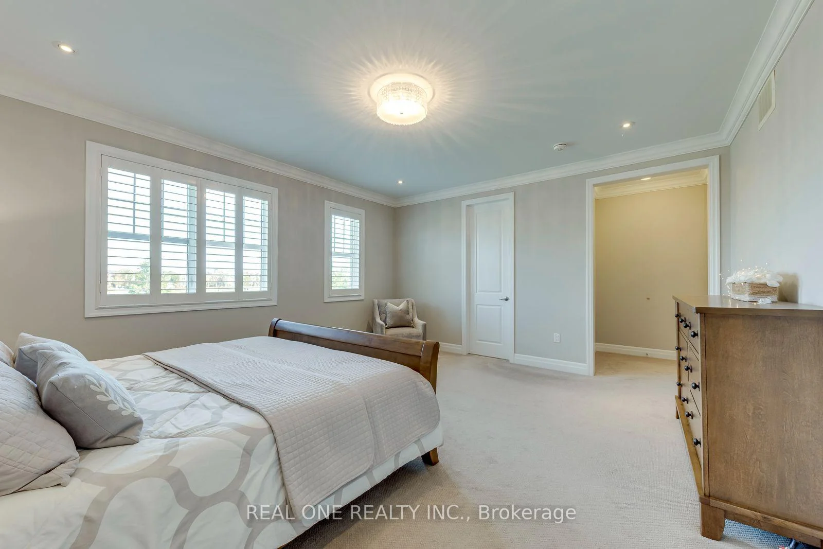 Photo 2 of 3181 Sunflower Drive, Oakville, Glenorchy — HOMEH