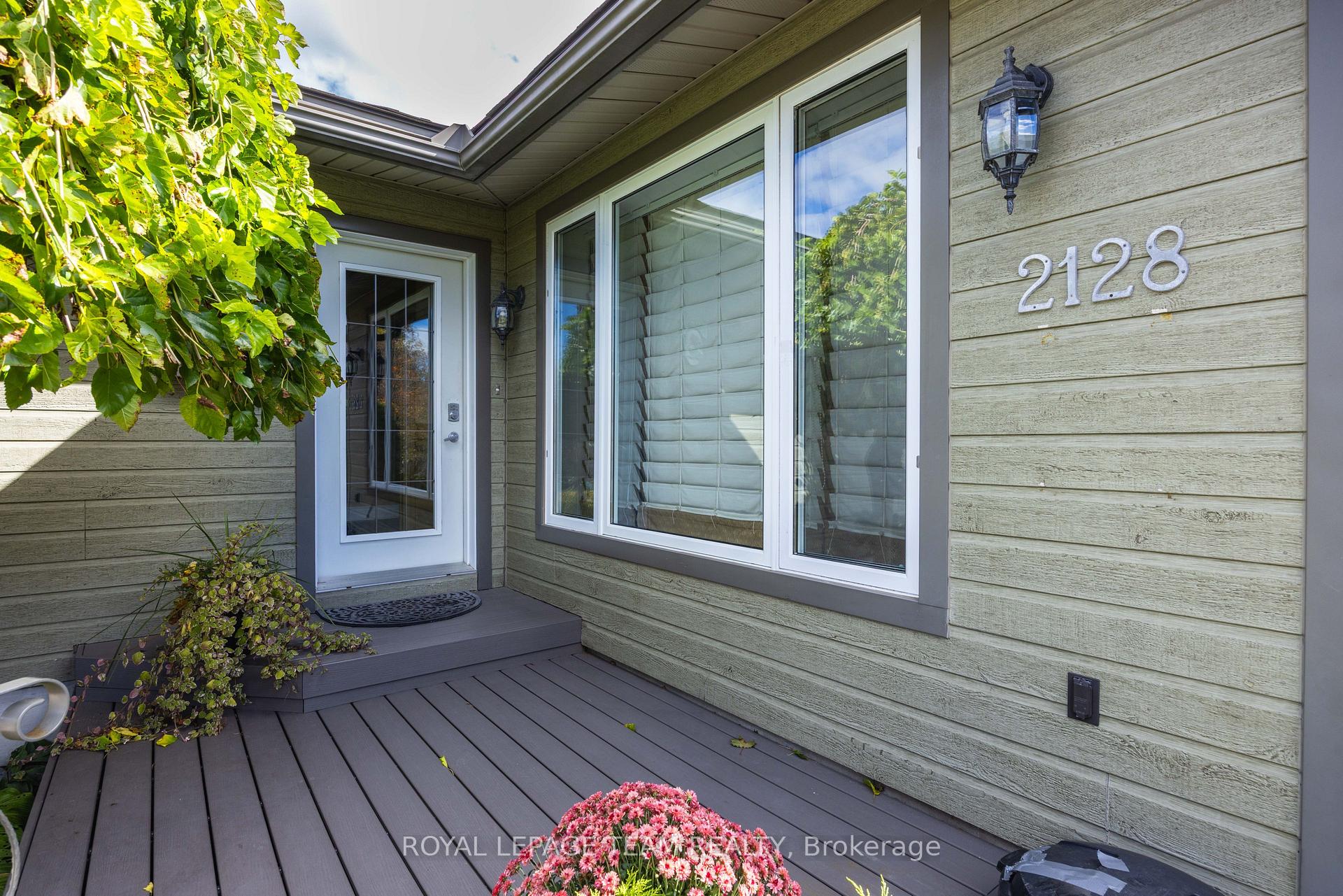 Photo 4 of 2128 Benjamin Avenue, Ottawa, McKellar Heights/Glabar Park — HOMEH