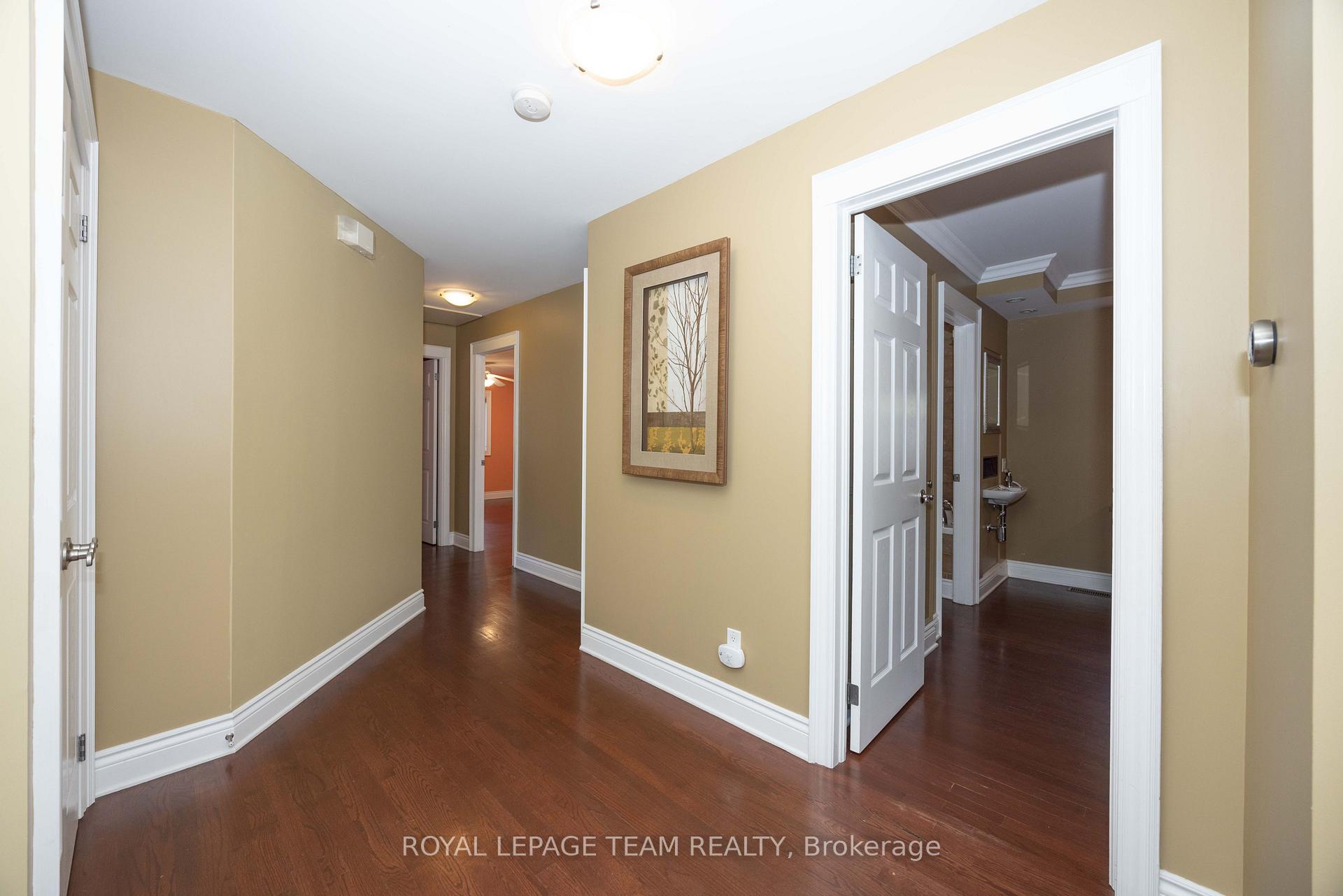 Photo 17 of 2128 Benjamin Avenue, Ottawa, McKellar Heights/Glabar Park — HOMEH