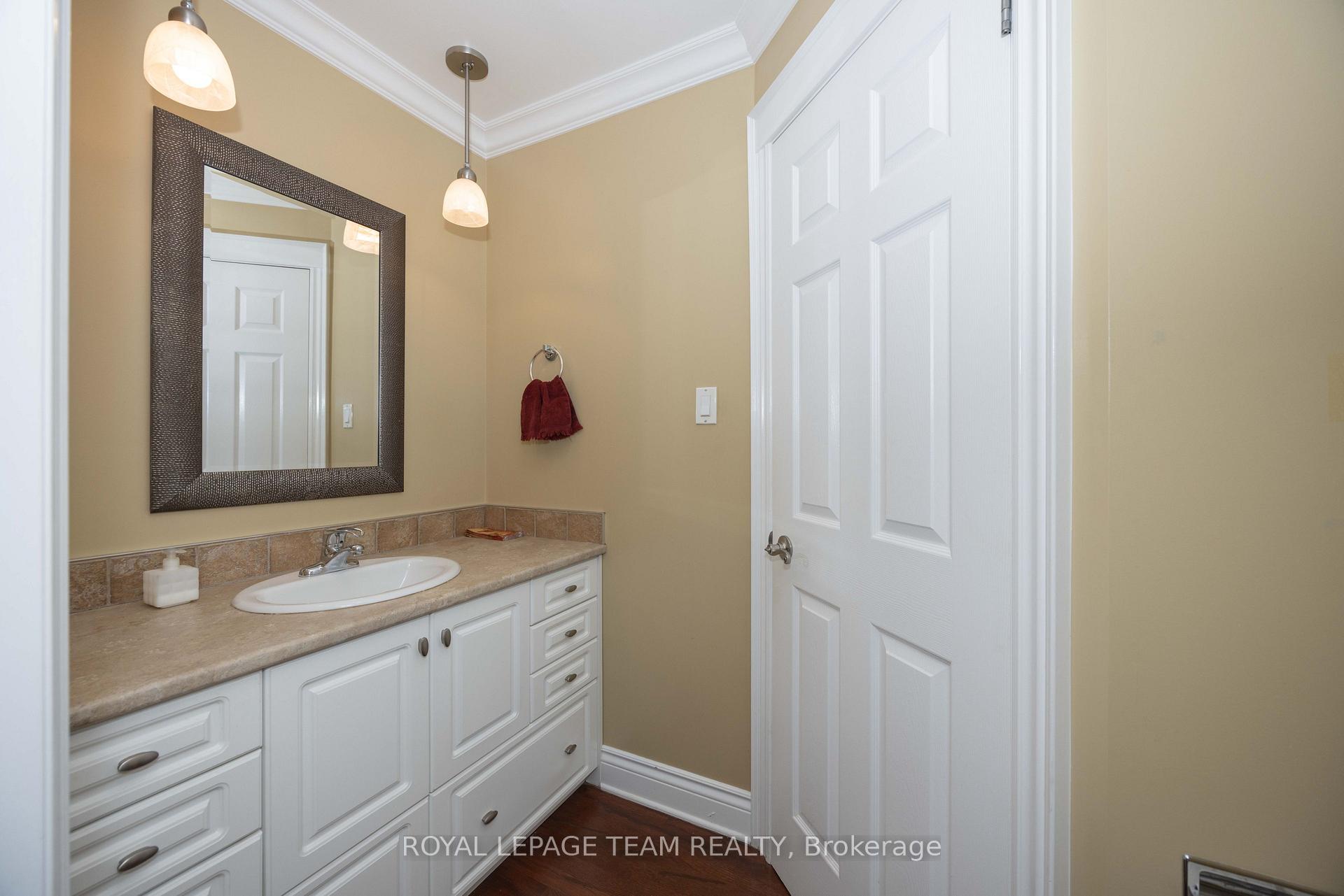 Photo 22 of 2128 Benjamin Avenue, Ottawa, McKellar Heights/Glabar Park — HOMEH