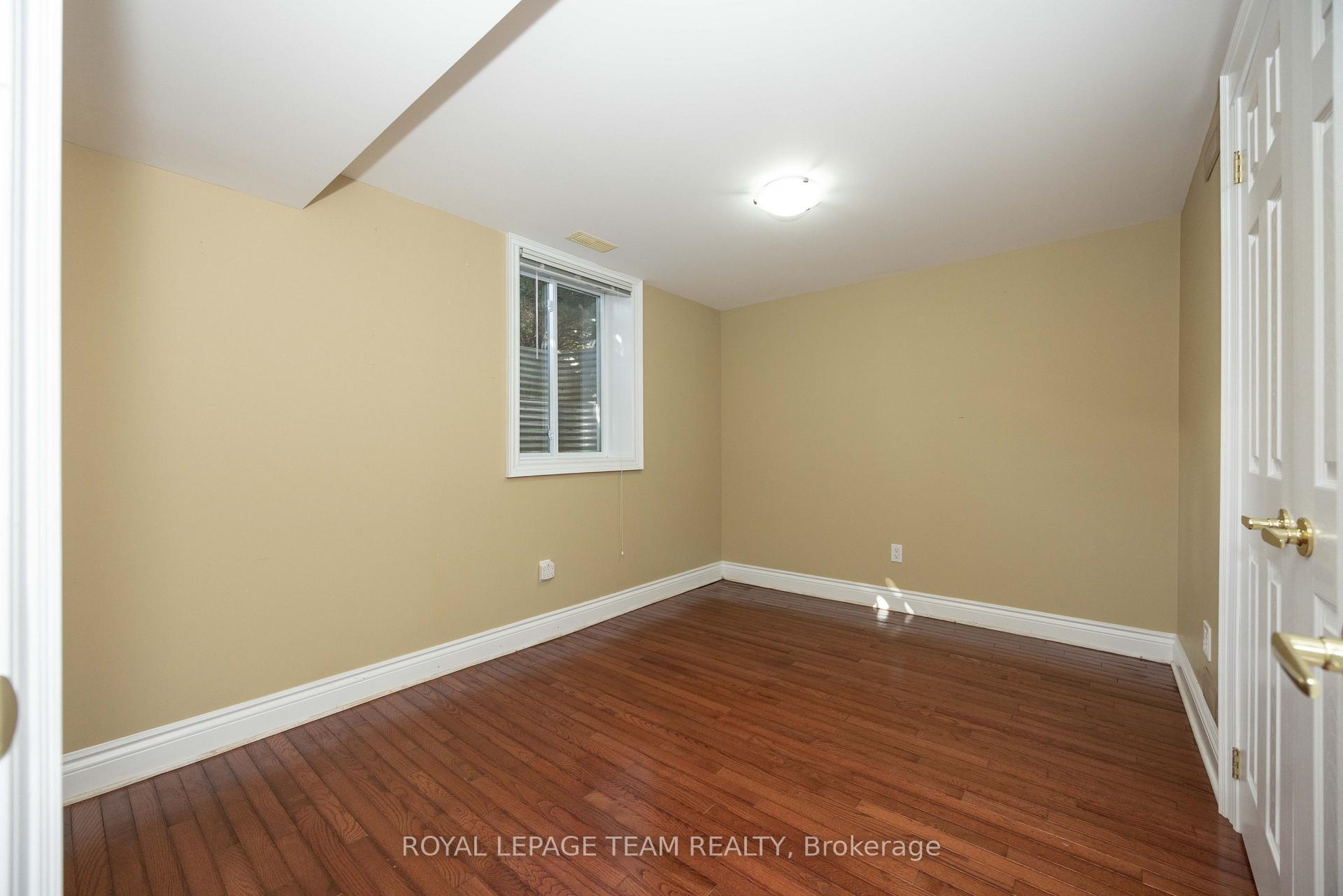 Photo 32 of 2128 Benjamin Avenue, Ottawa, McKellar Heights/Glabar Park — HOMEH