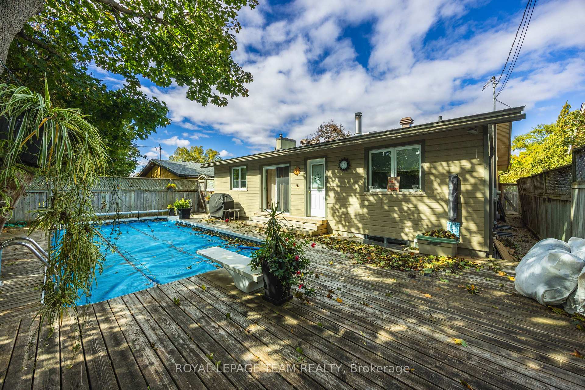 Photo 49 of 2128 Benjamin Avenue, Ottawa, McKellar Heights/Glabar Park — HOMEH