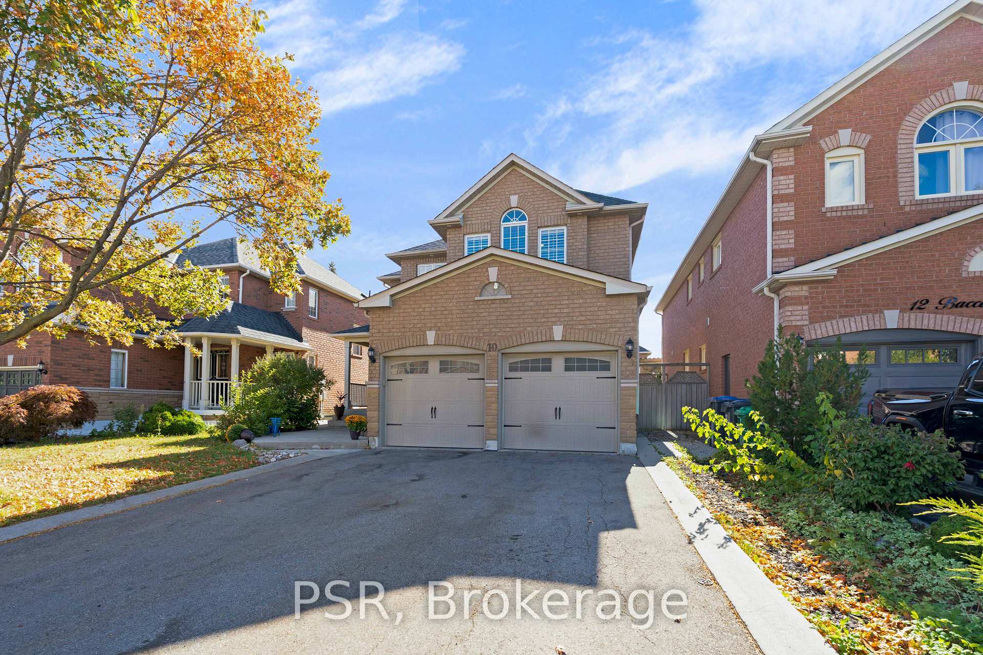 Photo 2 of 10 Baccarat Crescent, Brampton, Snelgrove — HOMEH
