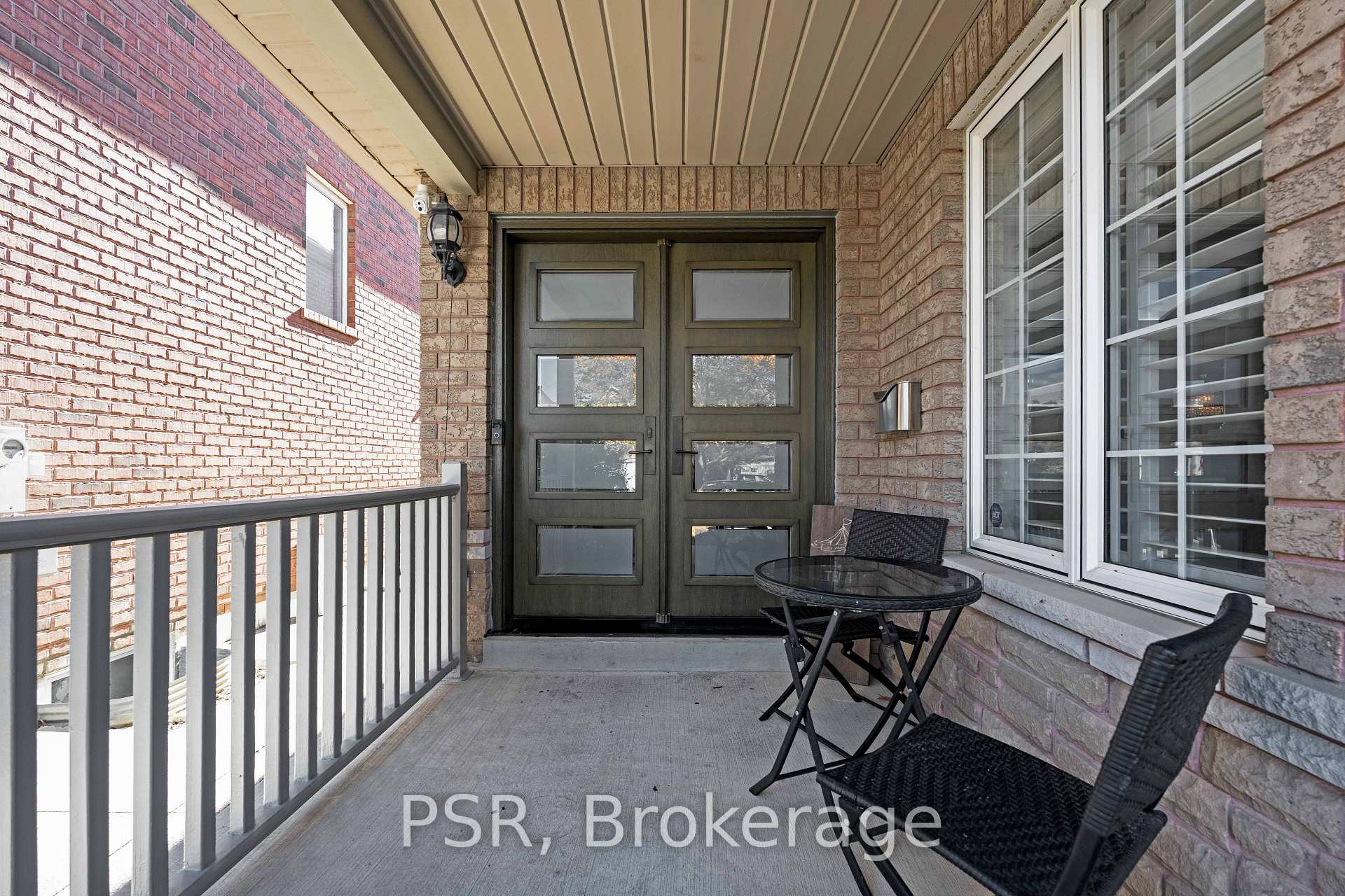 Photo 5 of 10 Baccarat Crescent, Brampton, Snelgrove — HOMEH