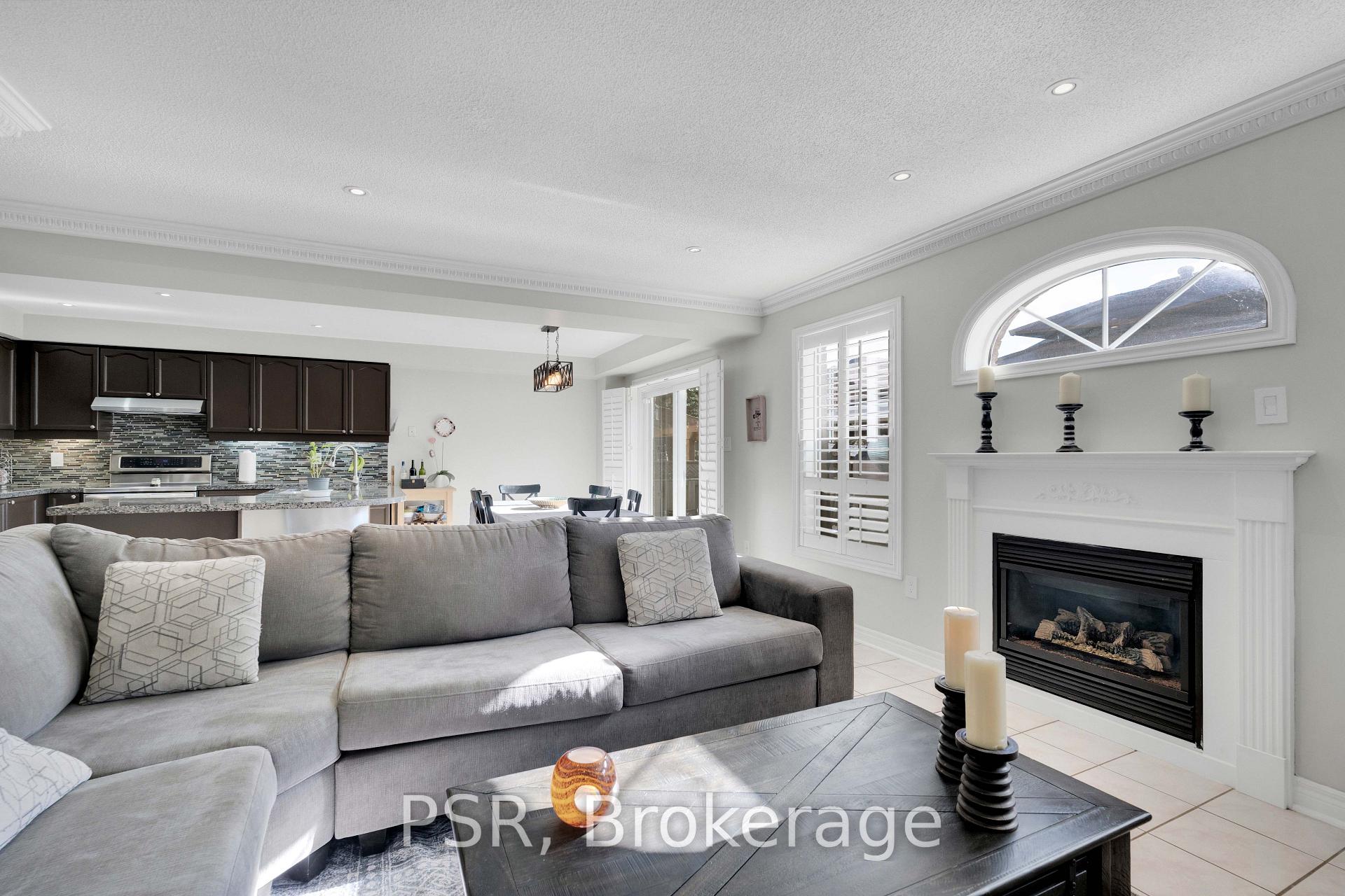 Photo 10 of 10 Baccarat Crescent, Brampton, Snelgrove — HOMEH