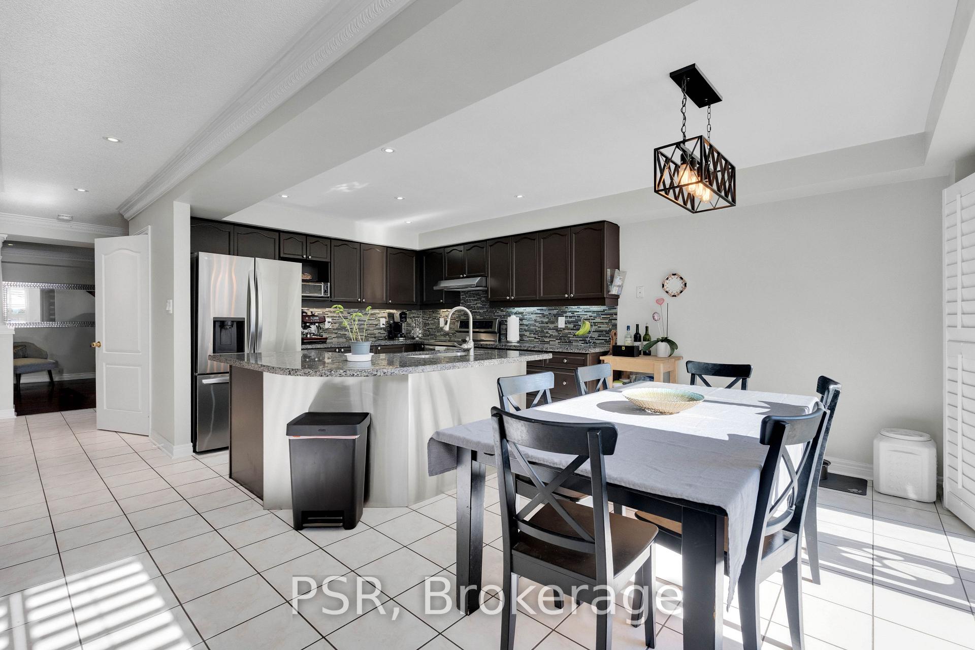 Photo 11 of 10 Baccarat Crescent, Brampton, Snelgrove — HOMEH