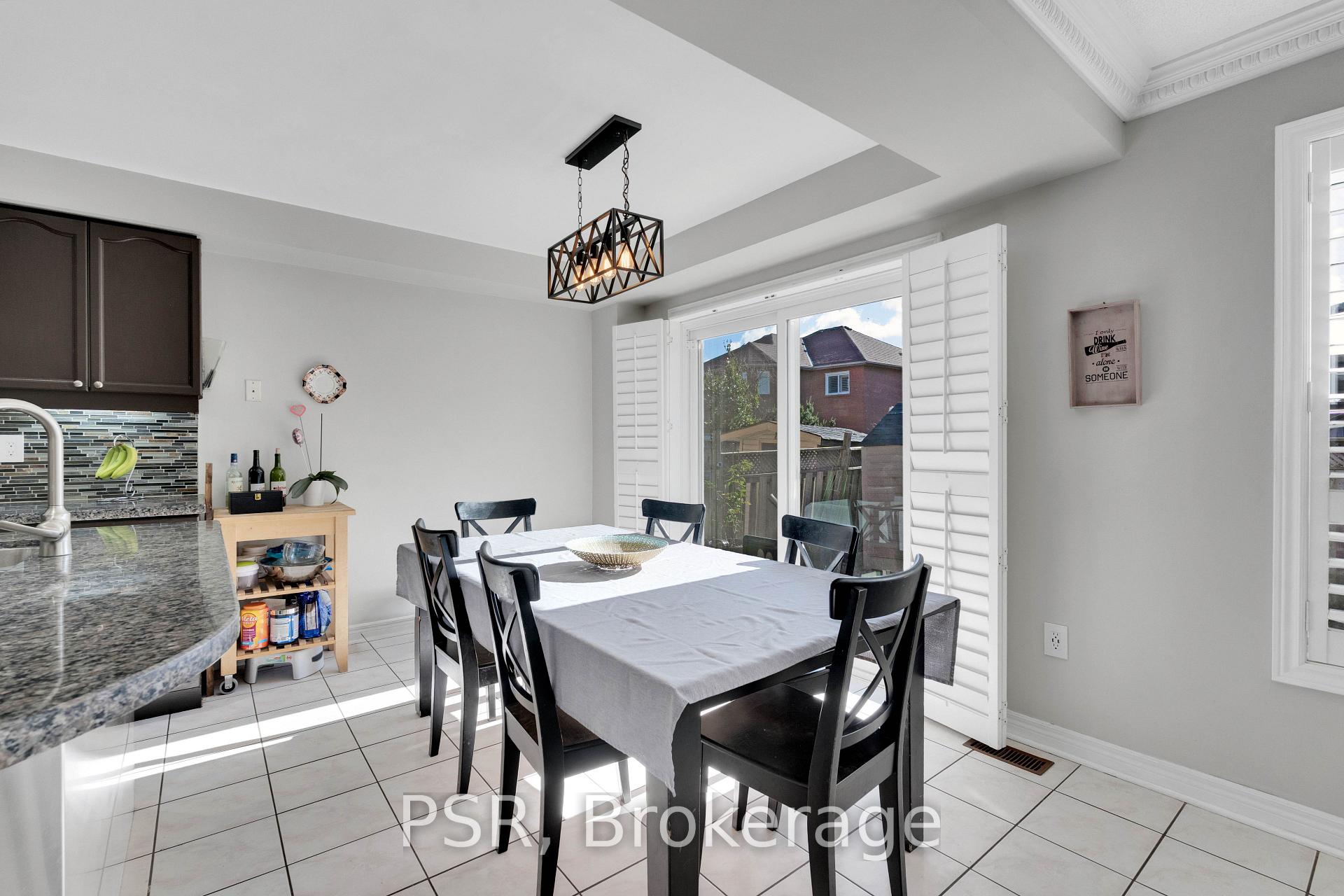 Photo 14 of 10 Baccarat Crescent, Brampton, Snelgrove — HOMEH