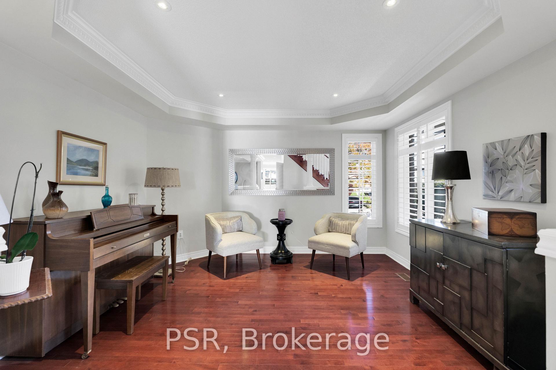 Photo 15 of 10 Baccarat Crescent, Brampton, Snelgrove — HOMEH