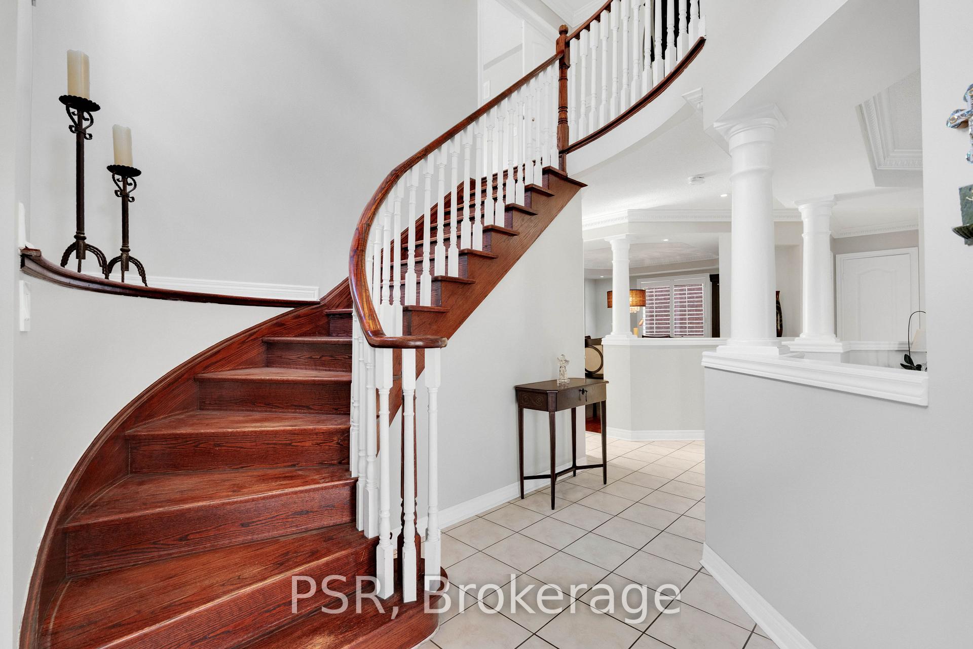 Photo 21 of 10 Baccarat Crescent, Brampton, Snelgrove — HOMEH