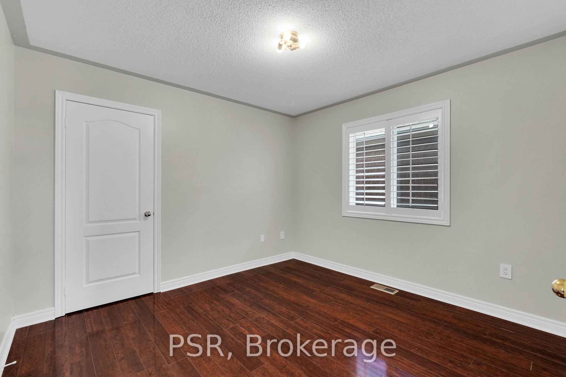 Photo 28 of 10 Baccarat Crescent, Brampton, Snelgrove — HOMEH