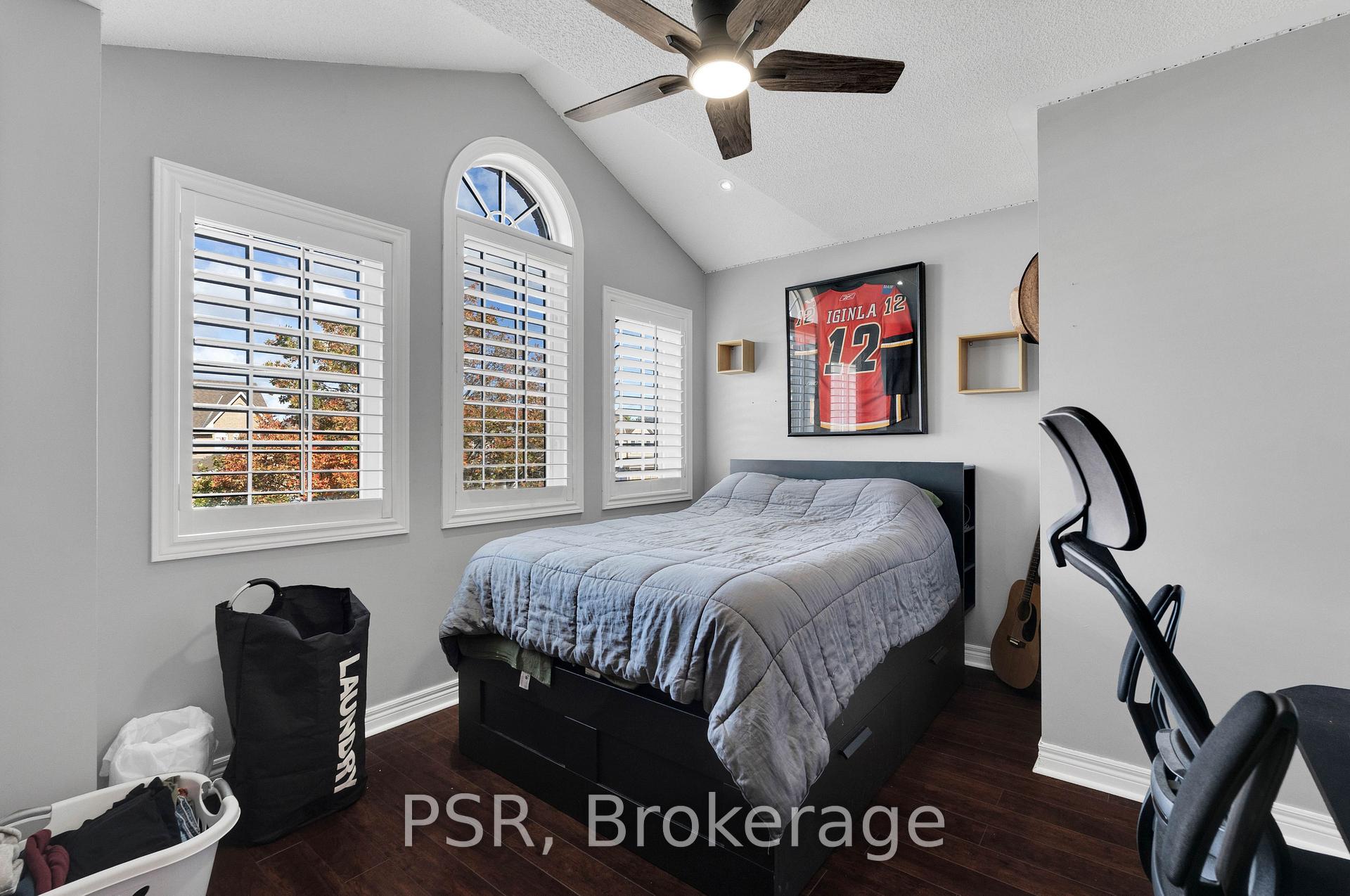 Photo 31 of 10 Baccarat Crescent, Brampton, Snelgrove — HOMEH