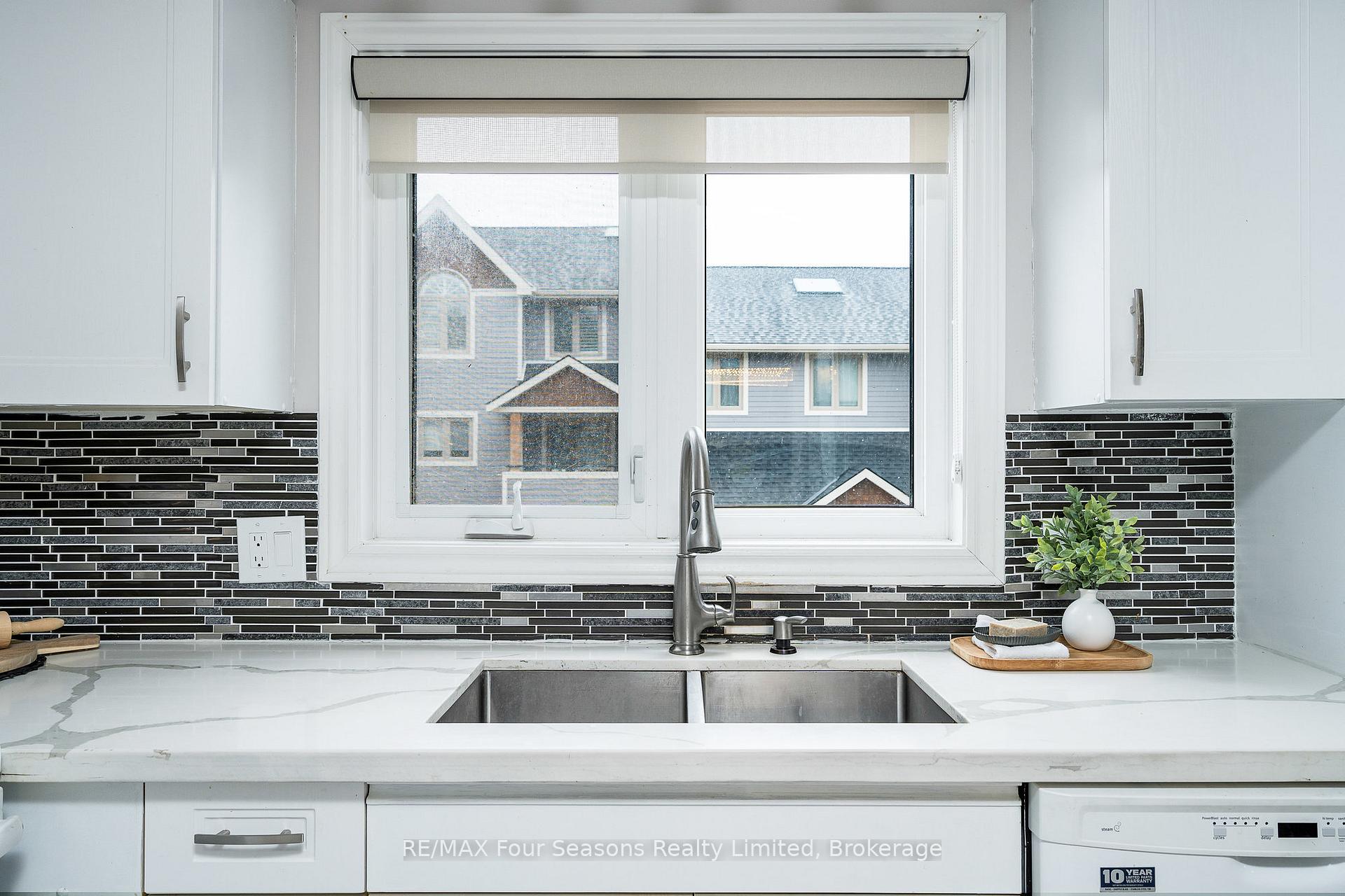 Photo 24 of Unit 25, 25 Starboard Road, Collingwood — HOMEH