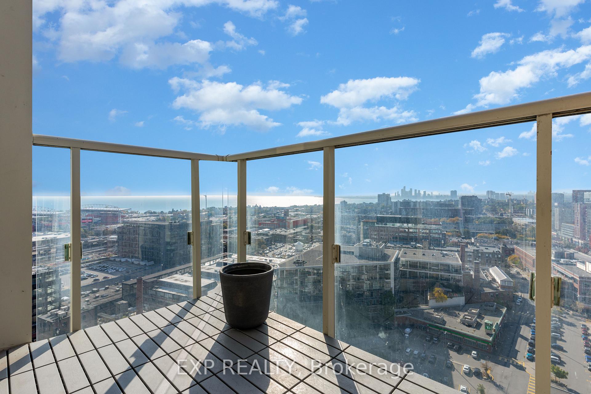 Photo 12 of Unit 2310, 125 Western Battery Road, Toronto, Niagara — HOMEH