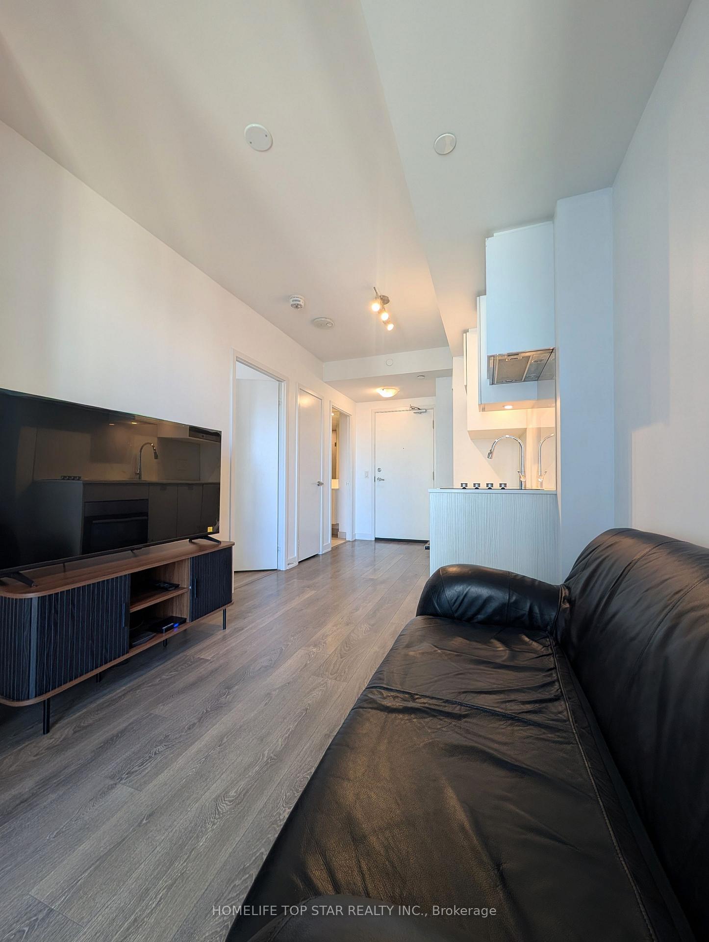 Photo 6 of Unit 2313, 195 Redpath Avenue NW, Toronto, Mount Pleasant West — HOMEH