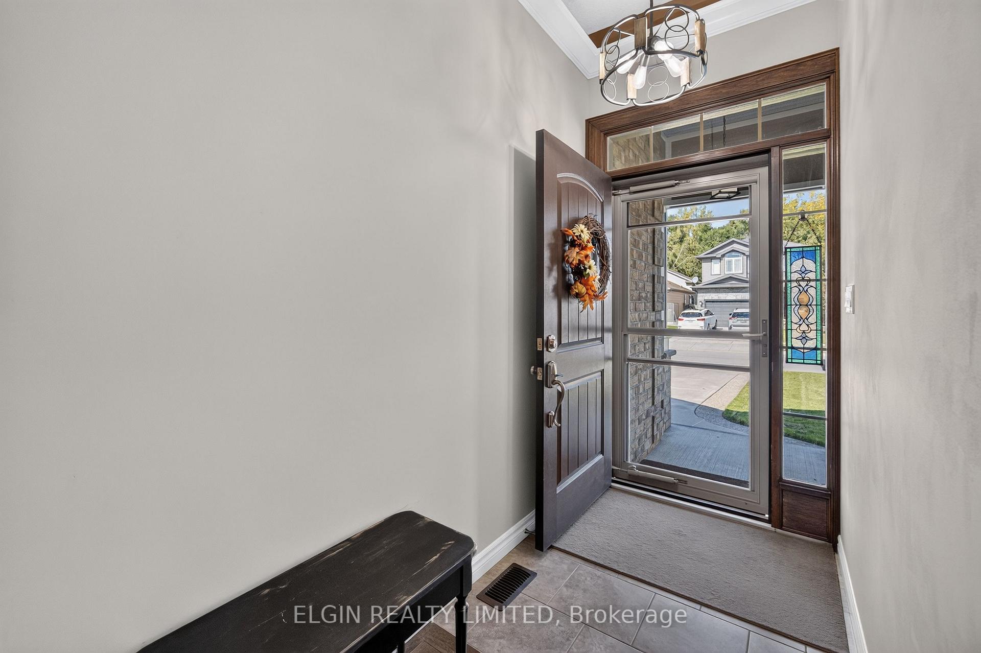 Photo 5 of 1969 Frederick Crescent, London, East P — HOMEH