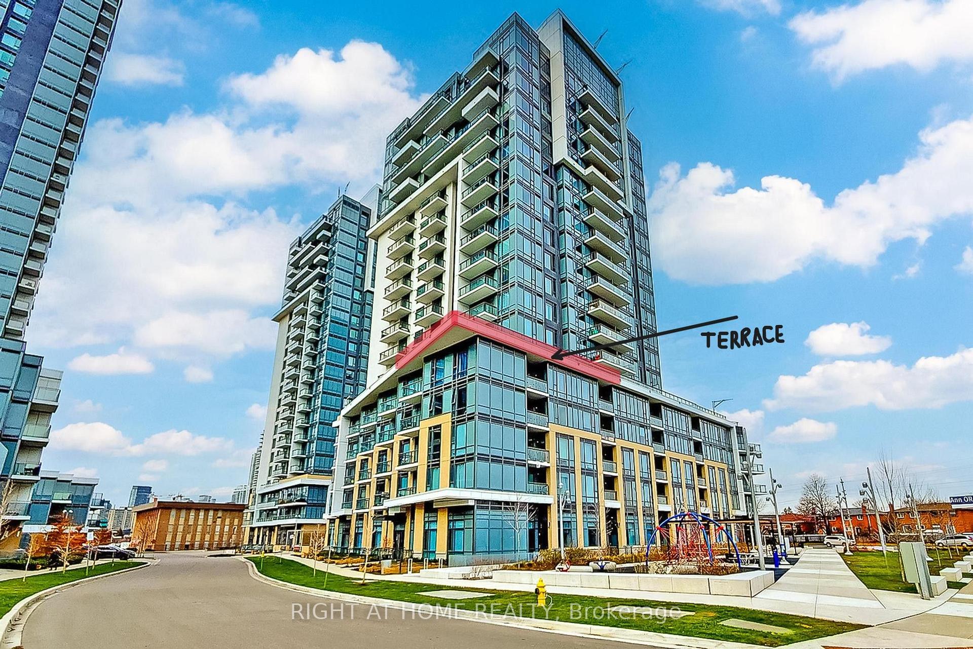 Photo 3 of Unit 660, 60 Ann O'Reilly Road, North York, Henry Farm — HOMEH