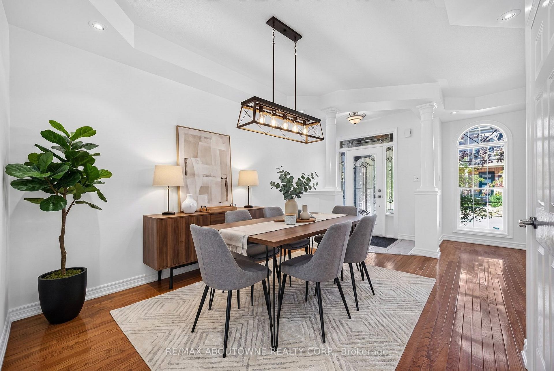 Photo 7 of 172 Roxton Road, Oakville, River Oaks — HOMEH
