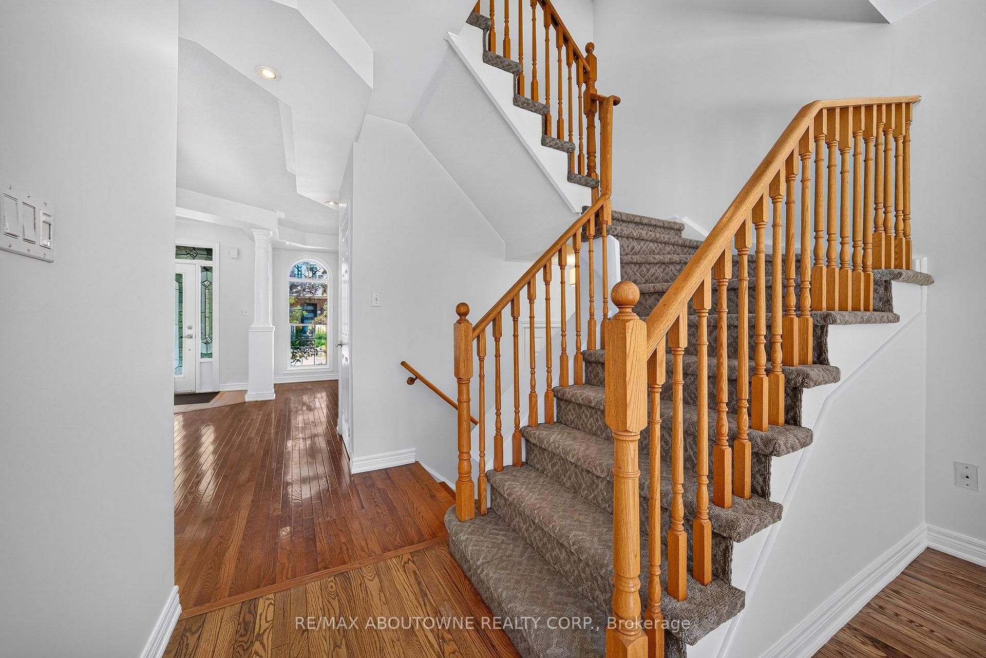 Photo 9 of 172 Roxton Road, Oakville, River Oaks — HOMEH