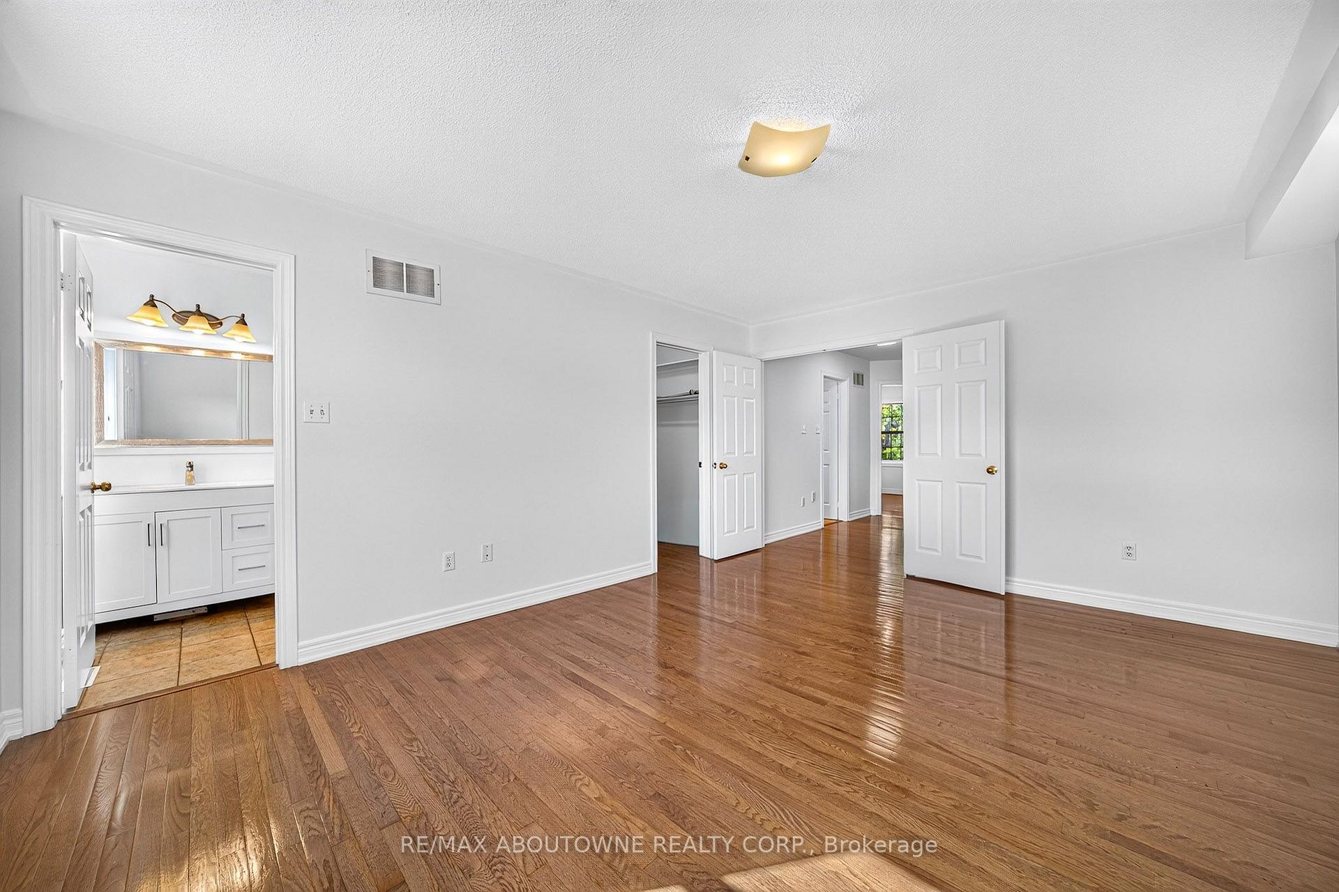 Photo 17 of 172 Roxton Road, Oakville, River Oaks — HOMEH
