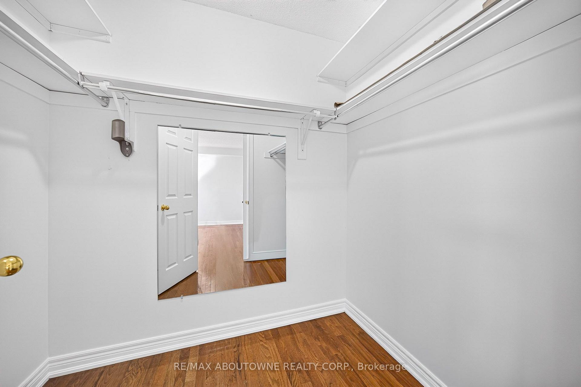 Photo 19 of 172 Roxton Road, Oakville, River Oaks — HOMEH
