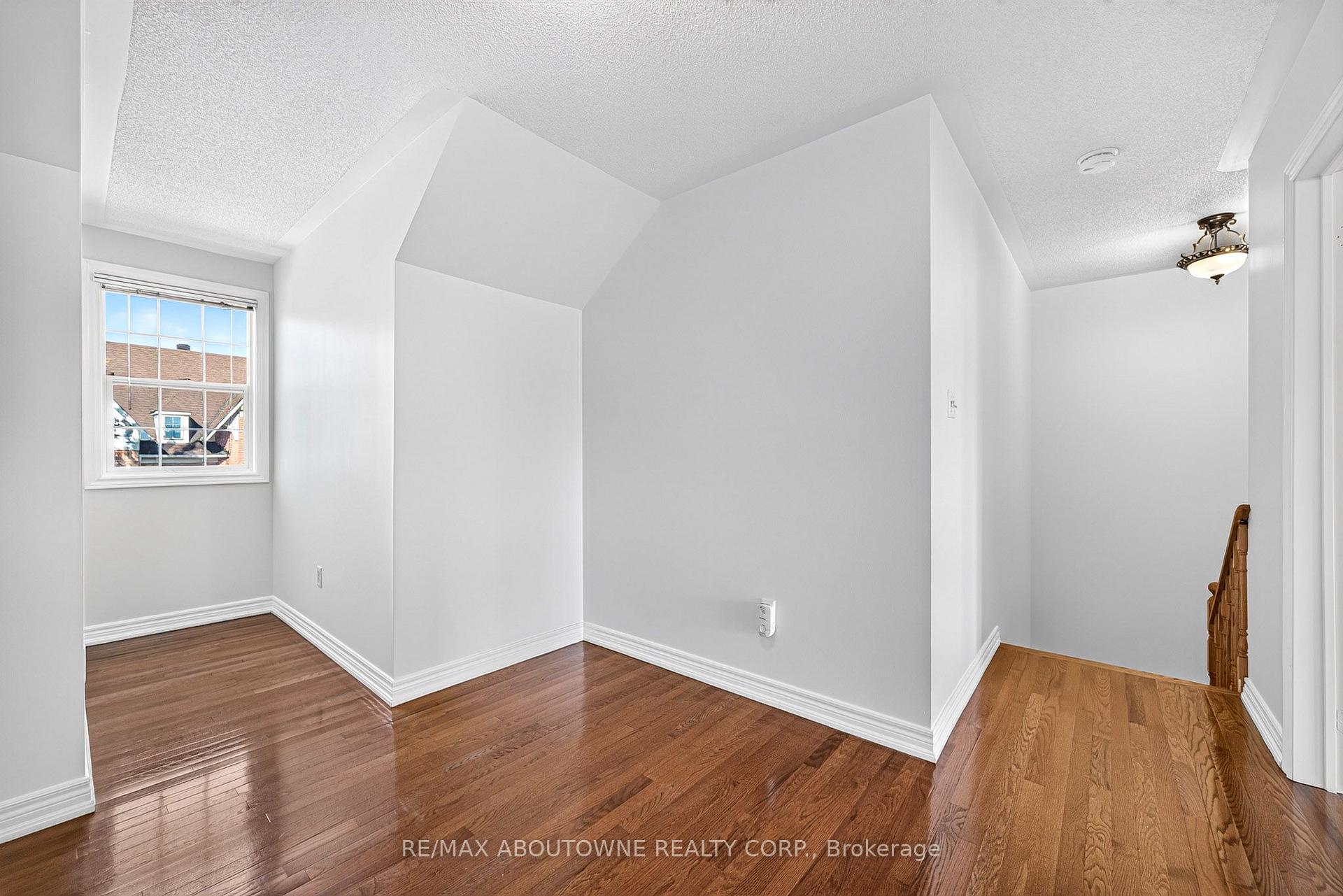 Photo 25 of 172 Roxton Road, Oakville, River Oaks — HOMEH
