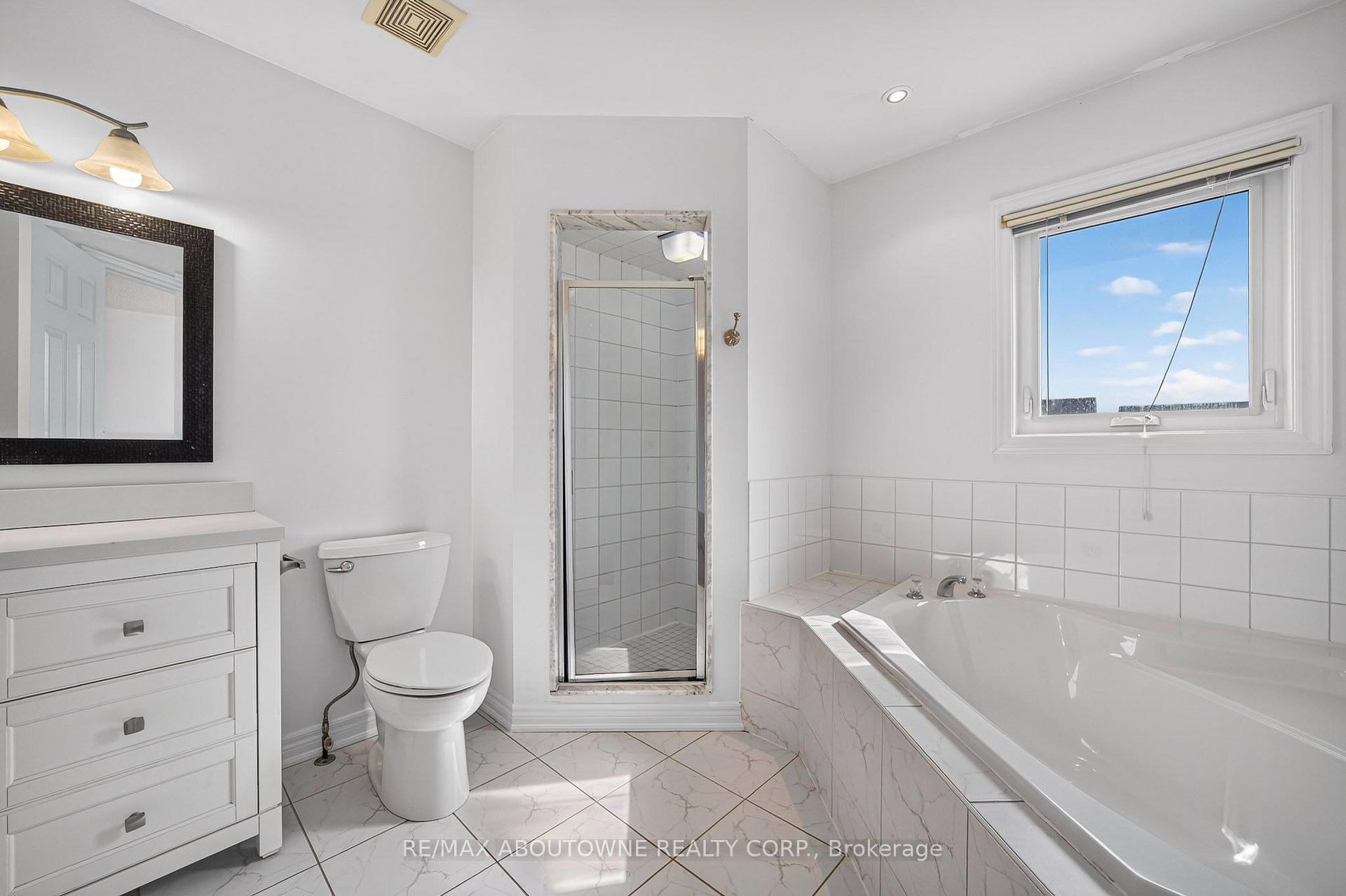 Photo 31 of 172 Roxton Road, Oakville, River Oaks — HOMEH
