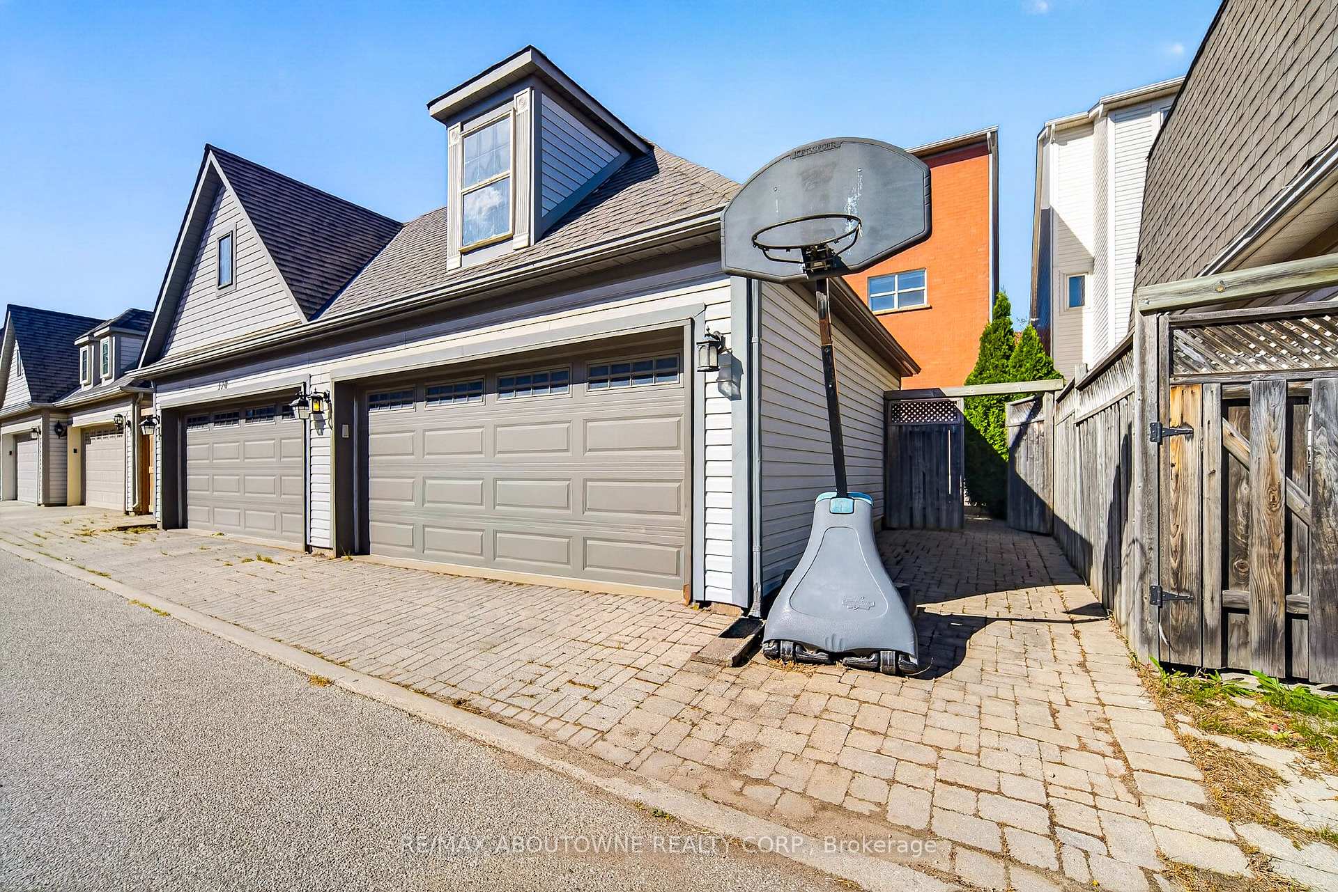 Photo 41 of 172 Roxton Road, Oakville, River Oaks — HOMEH