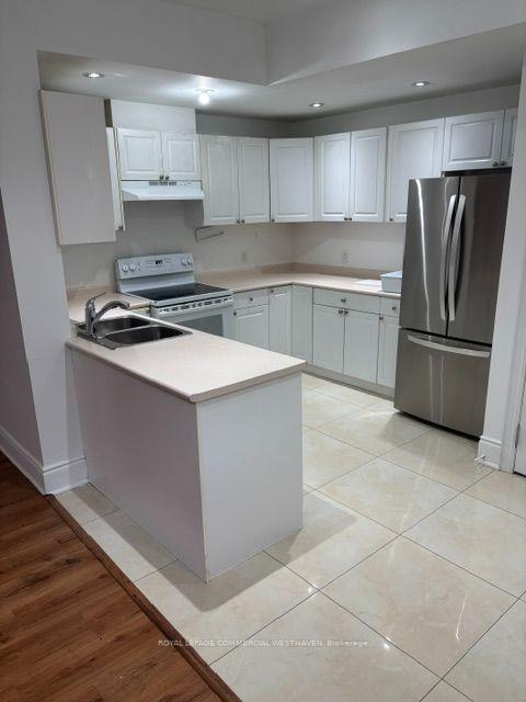 Photo 8 of 154 Regent Road, North York, Downsview-Roding-CFB — HOMEH