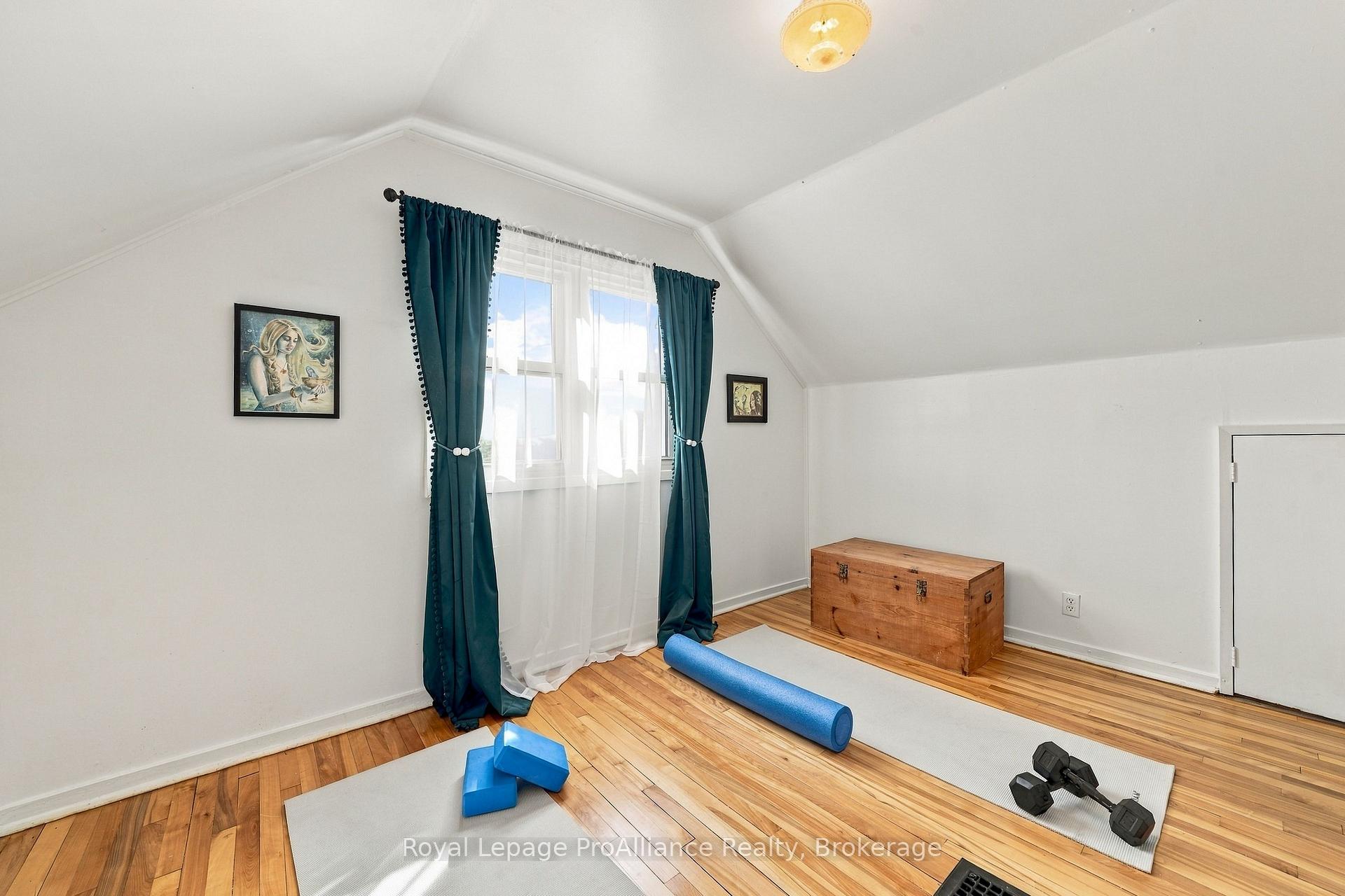 Photo 14 of 21 Third Street, Belleville, Belleville Ward — HOMEH
